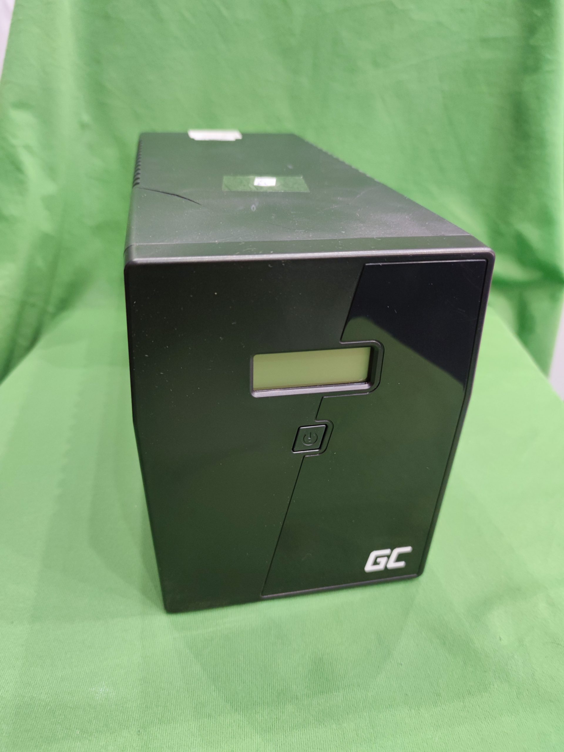 Green Cell UPS 1200W 2000V szinuszos szünetmentes tápegység, kiemelt kép