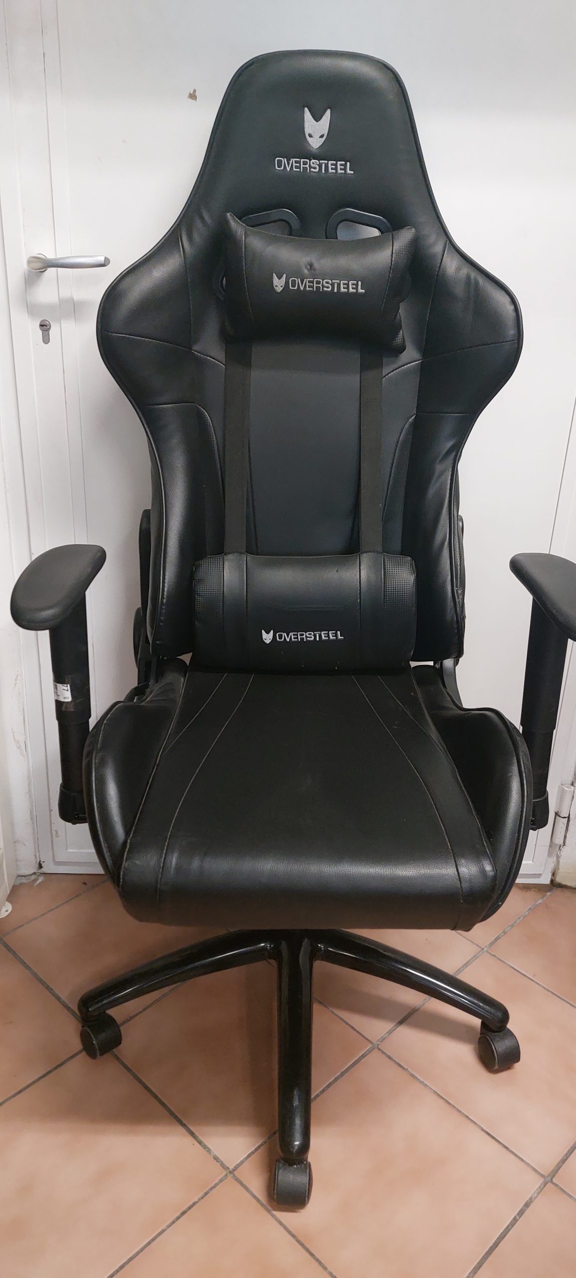 Oversteel Ultimet fekete Gamer- irodai szék, kiemelt kép
