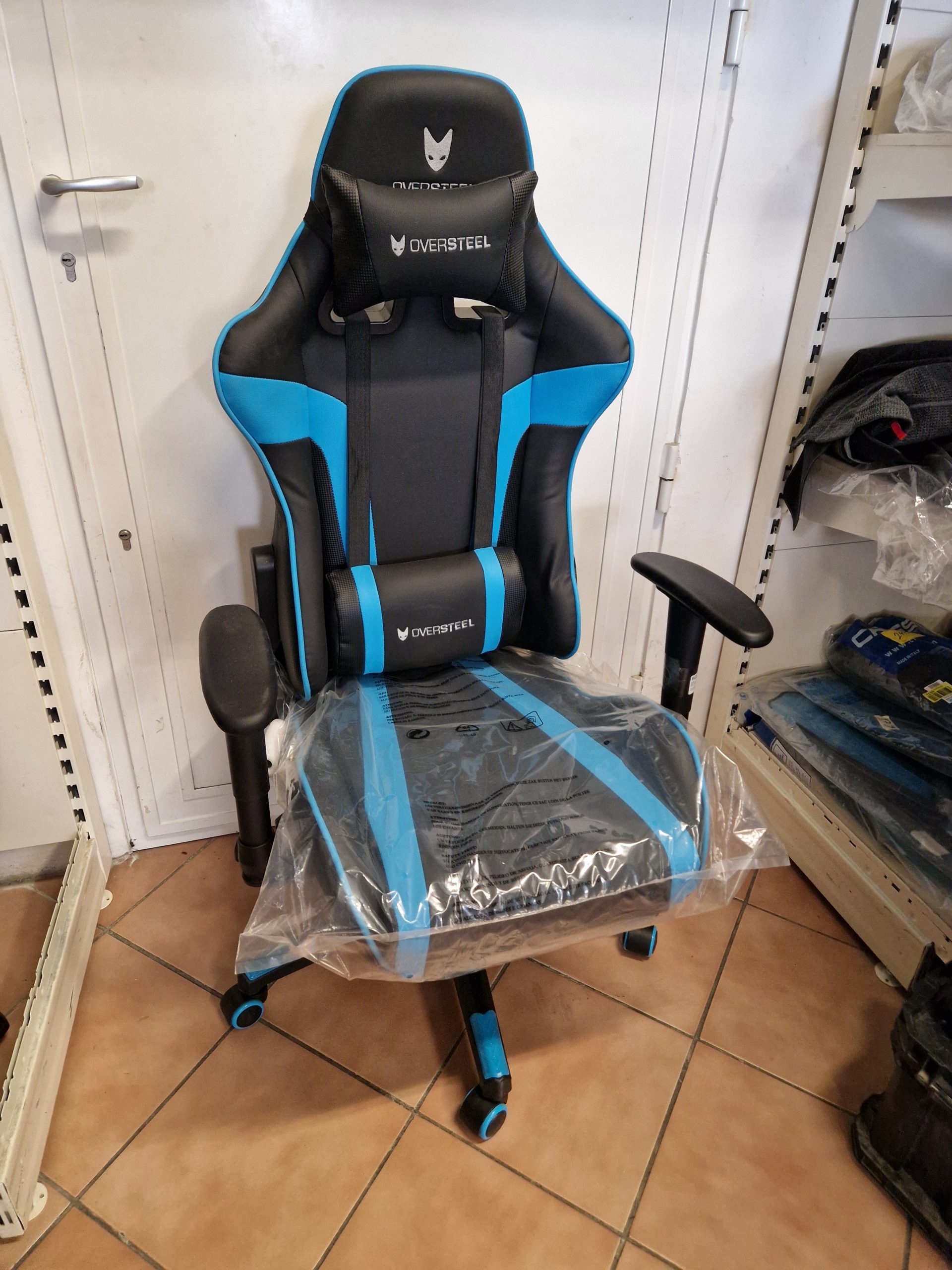 Új Oversteel Ultimet fekete kék Gamer, irodai szék, kiemelt kép