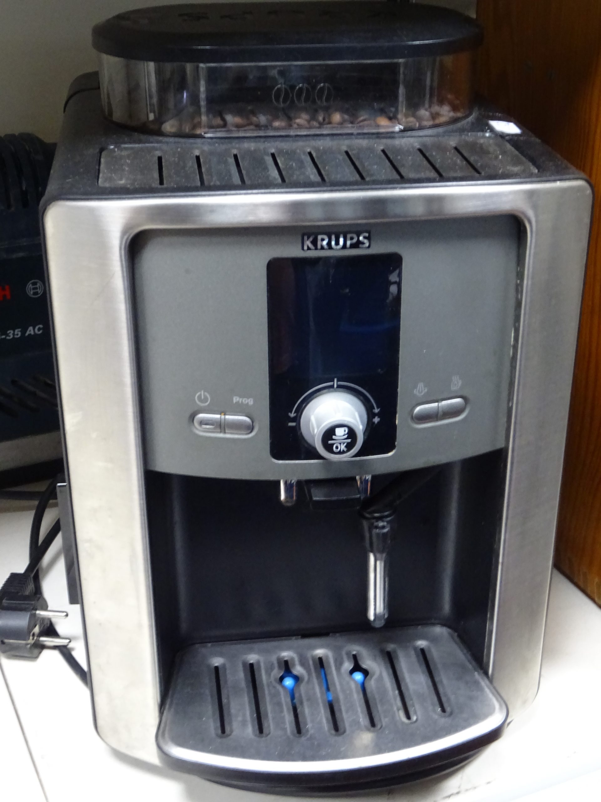 Krups EA80 darálós kávégép, kiemelt kép