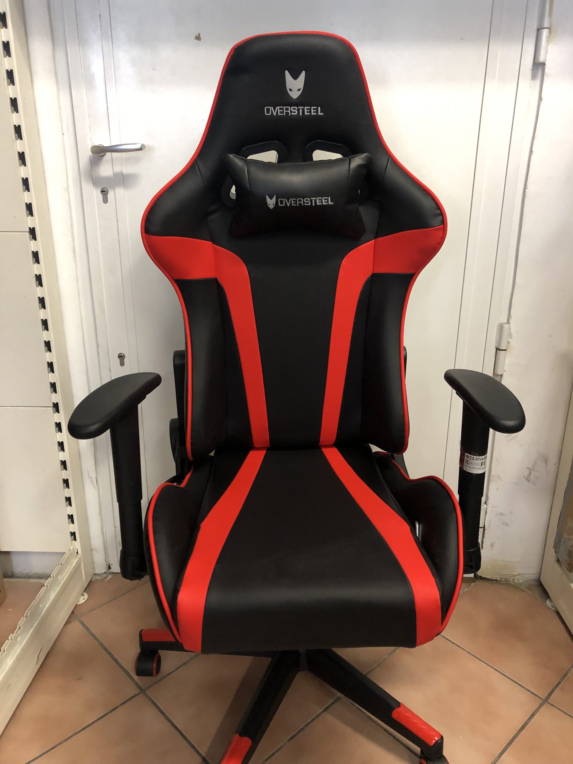 Oversteel Ultimet piros-fekete Gamer szék, kiemelt kép
