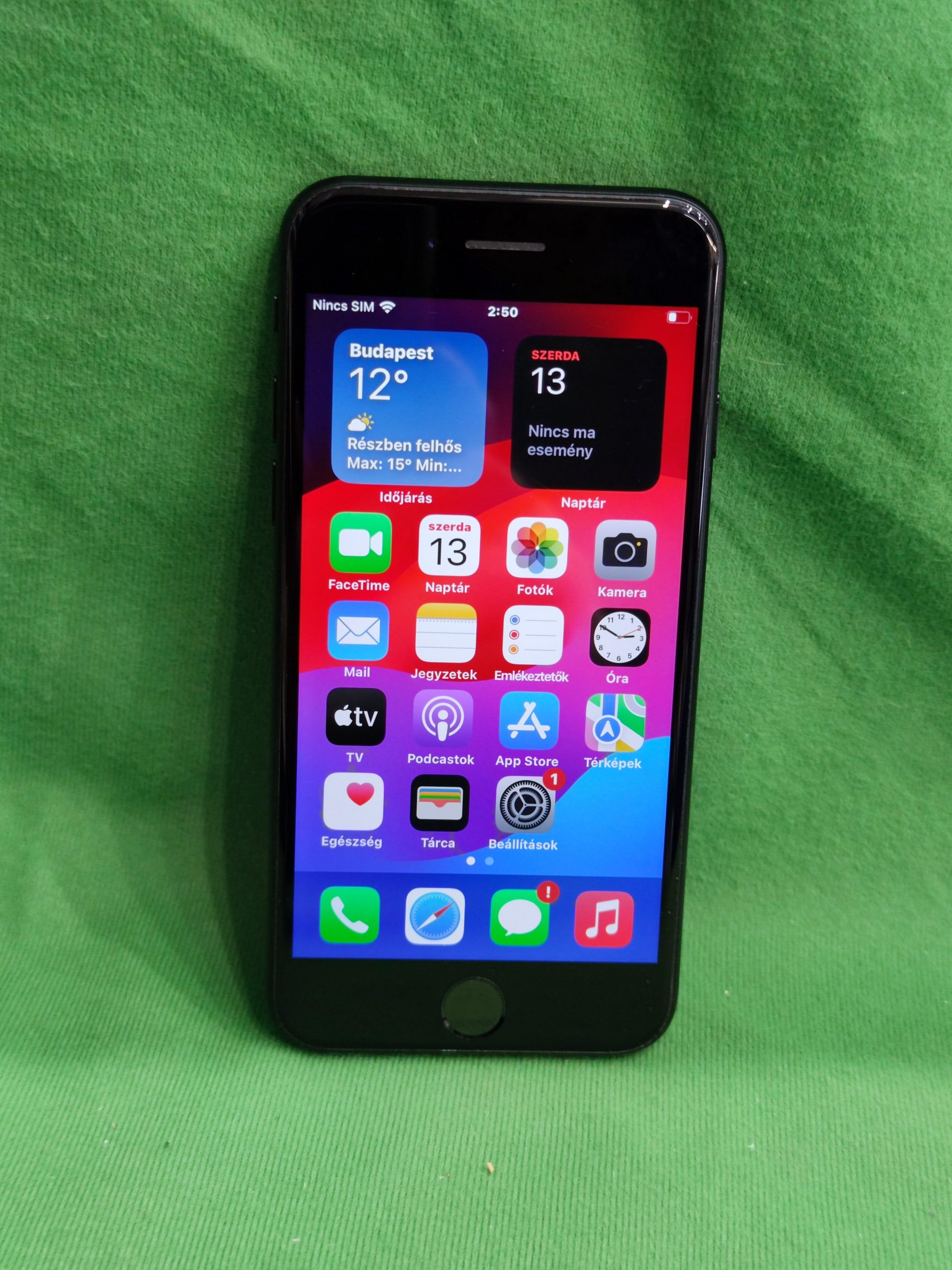 Iphone SE 64GB 2020 kártyafüggetlen mobiltelefon, kiemelt kép