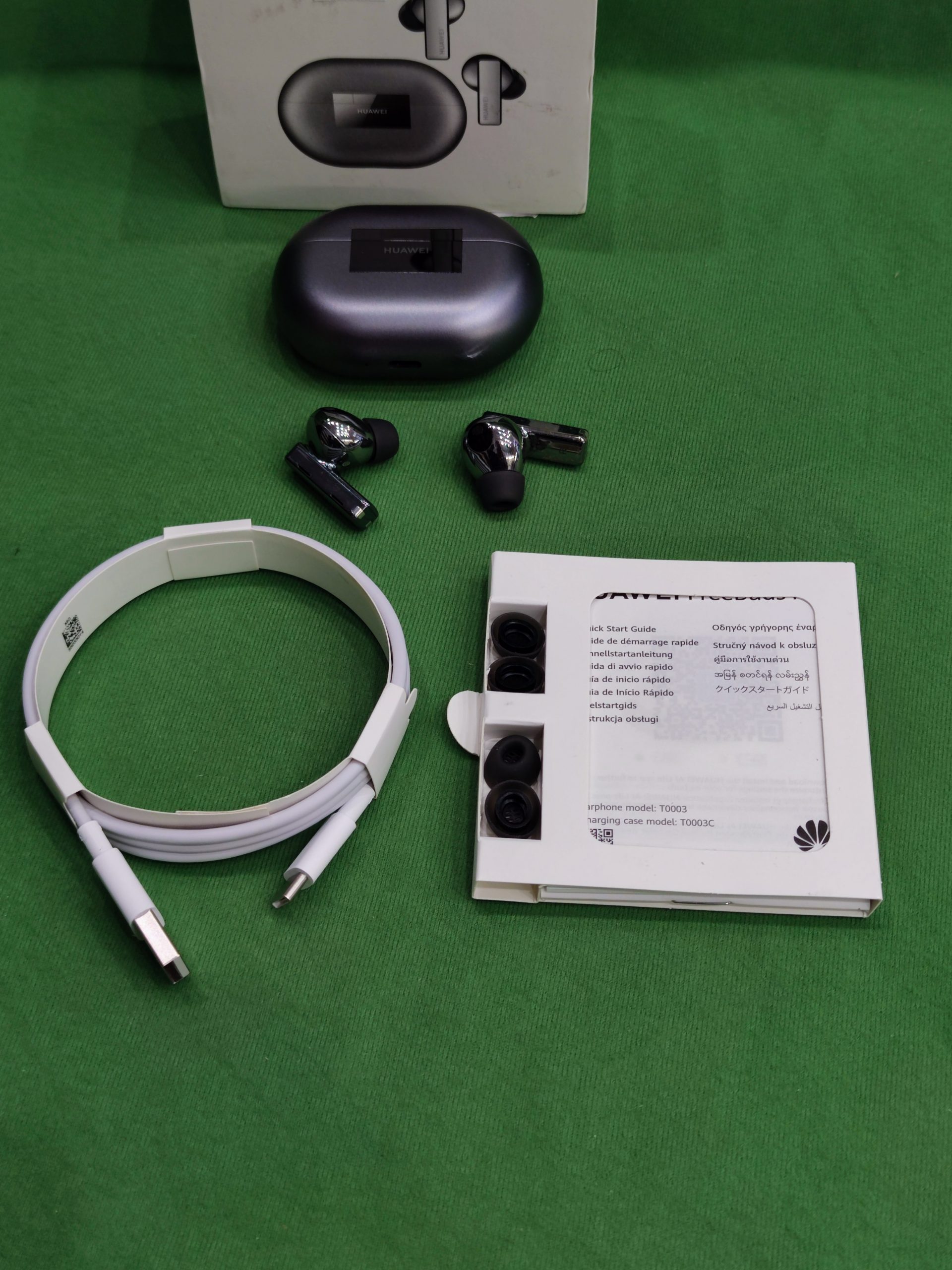 Huawei FreeBuds Pro Bluetooth fülhallgató, kiemelt kép