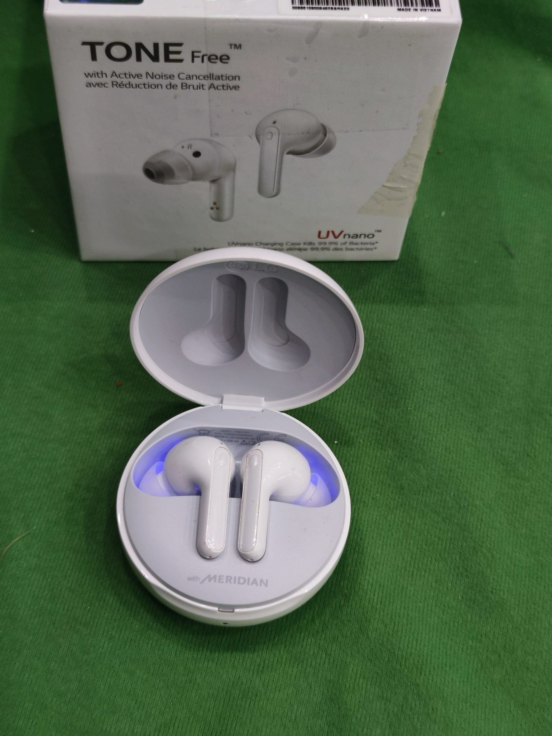 LG TONE Free Bluetooth fülhallgató, kiemelt kép