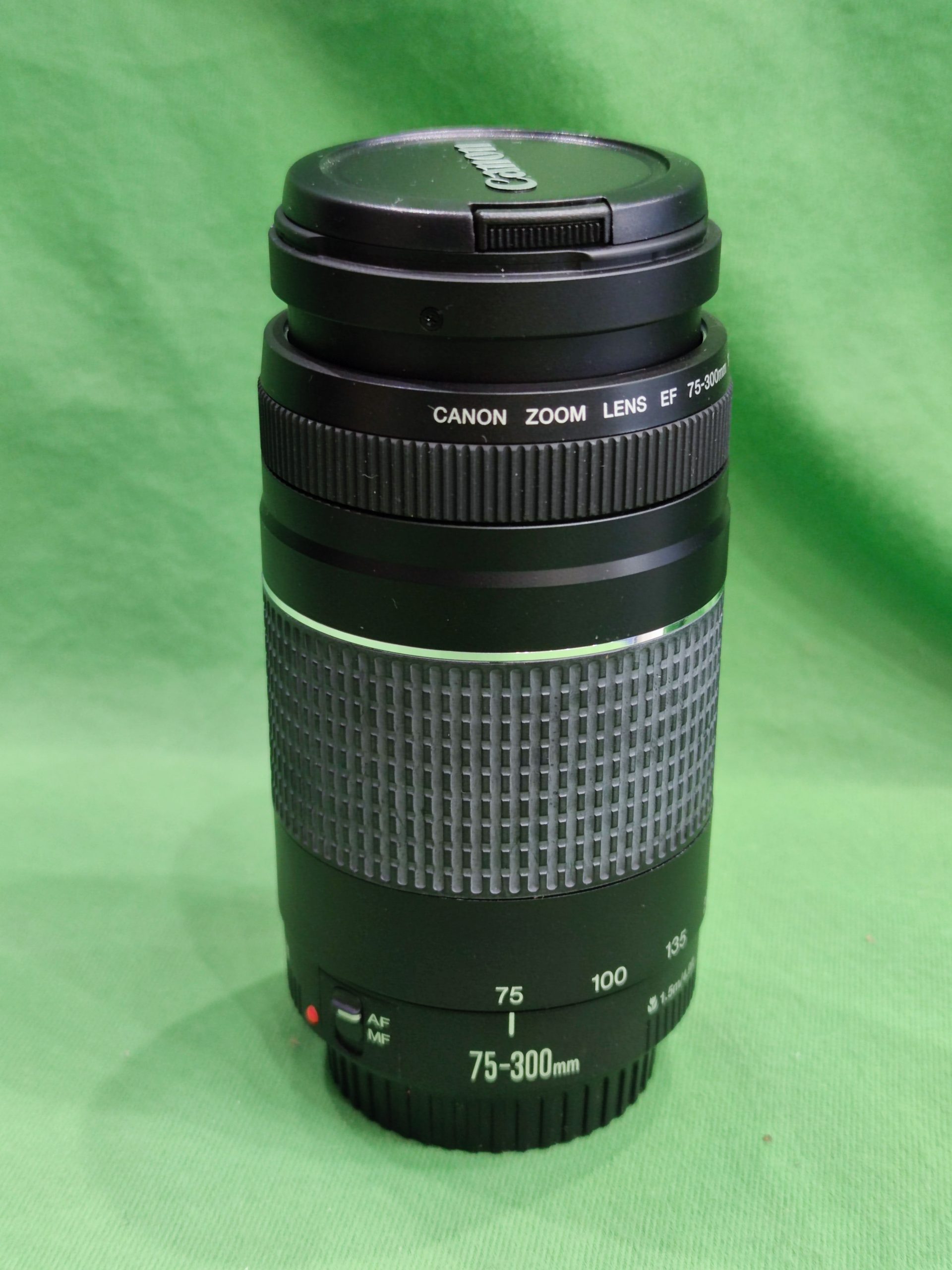 Canon Zoom EF 75-300mm 1:4-5.6 III Objektív, kiemelt kép