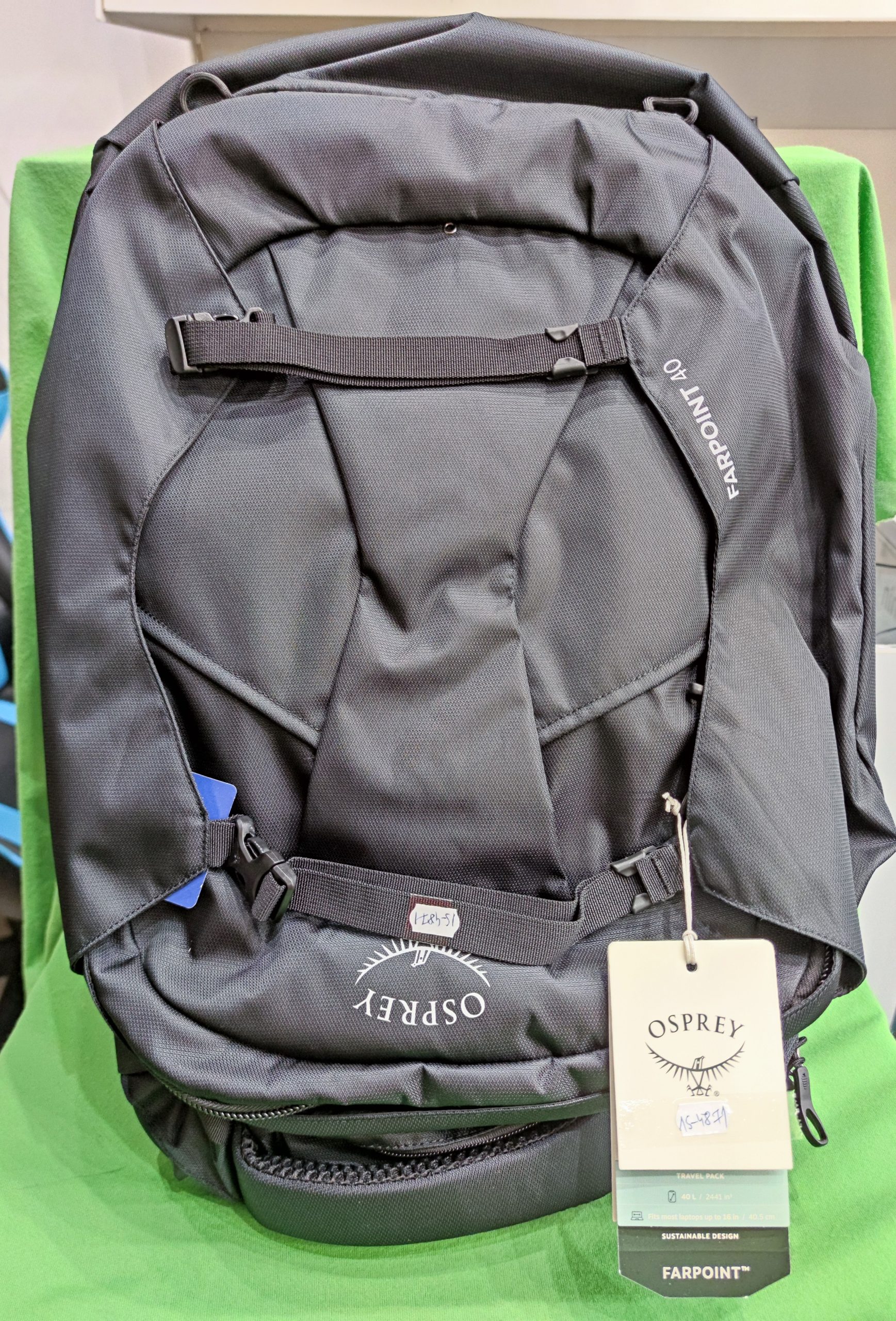 ÚJ! Osprey Farpoint 40 Black utazó hátizsák, kiemelt kép