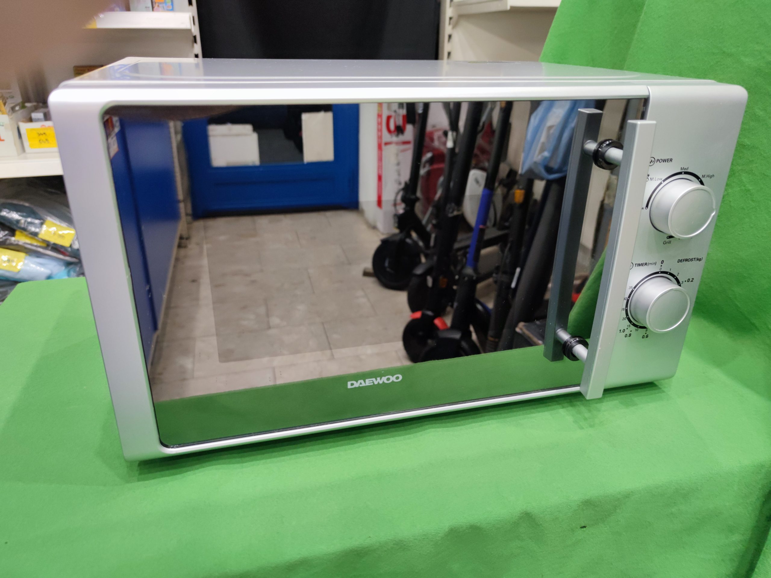 Daewoo DM-2013MSG 20l 700w Mikrohullámú sütő, kiemelt kép