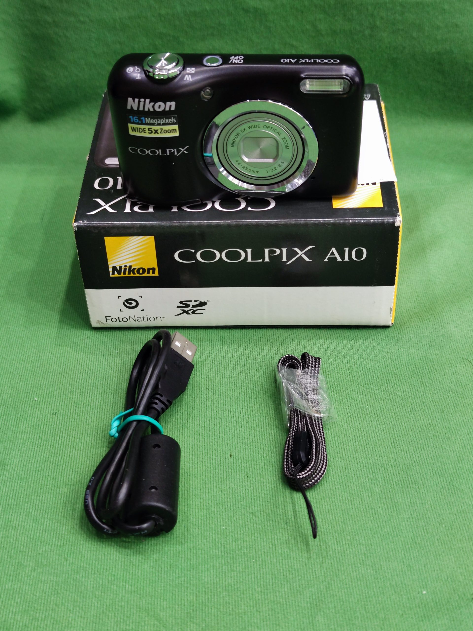 Nikon Coolpix A10 fényképezőgép – fekete, dobozos, kiemelt kép