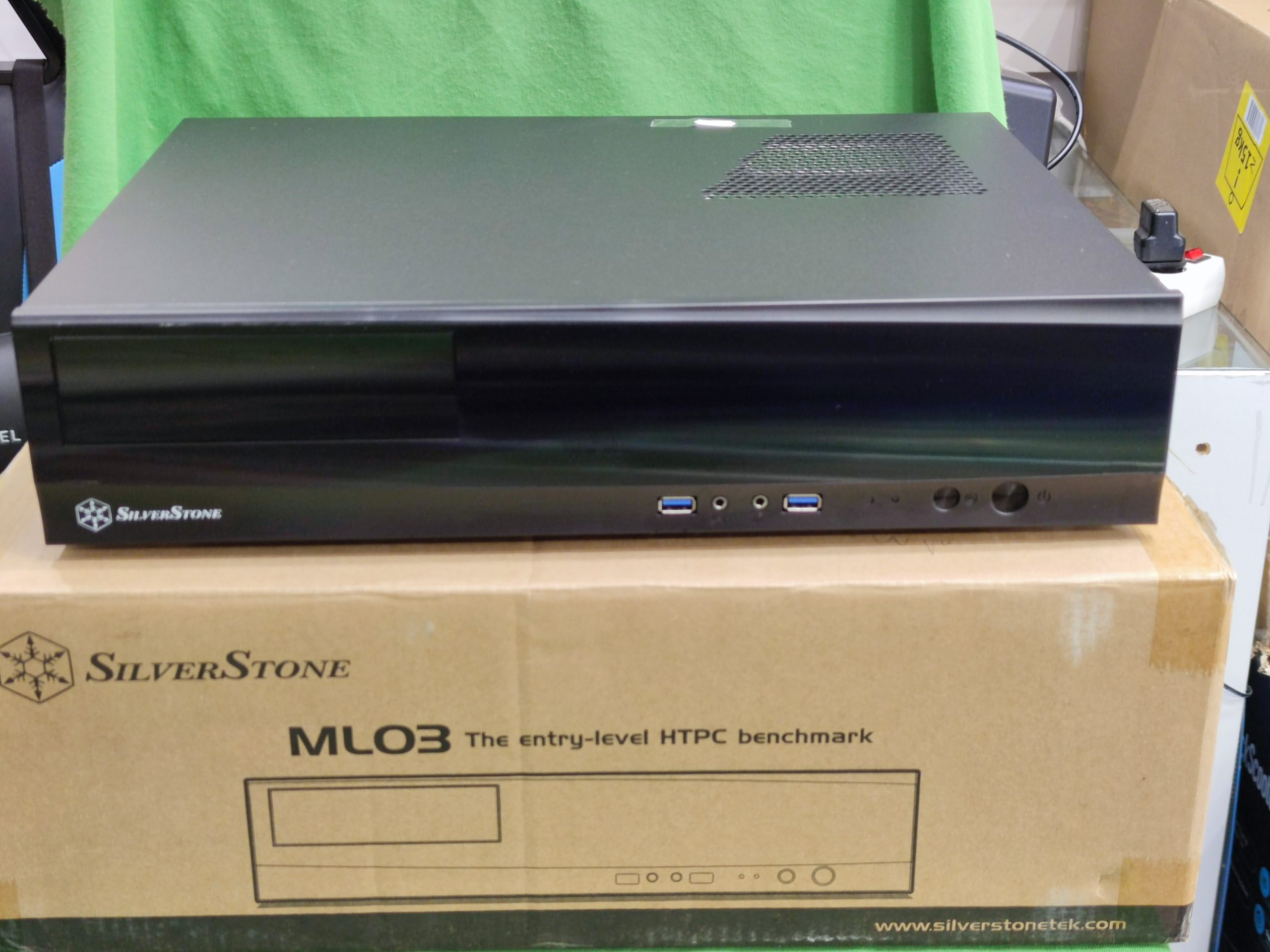 ÚJ! SilverStone ML03 ATX fekvő PC ház, kiemelt kép