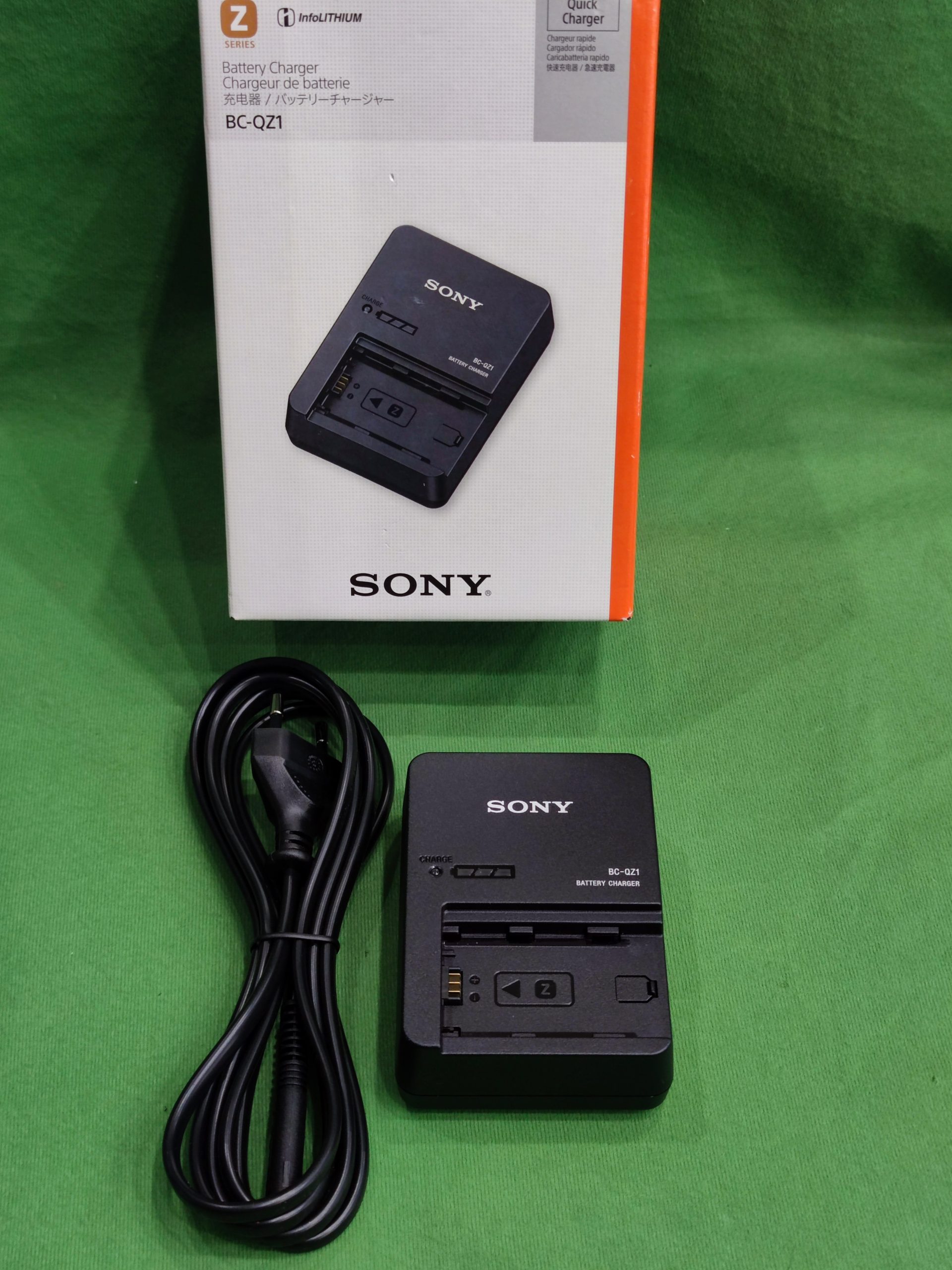 ÚJ! Sony BC-QZ1 töltő, NP-FZ100 akkumulátorhoz, kiemelt kép