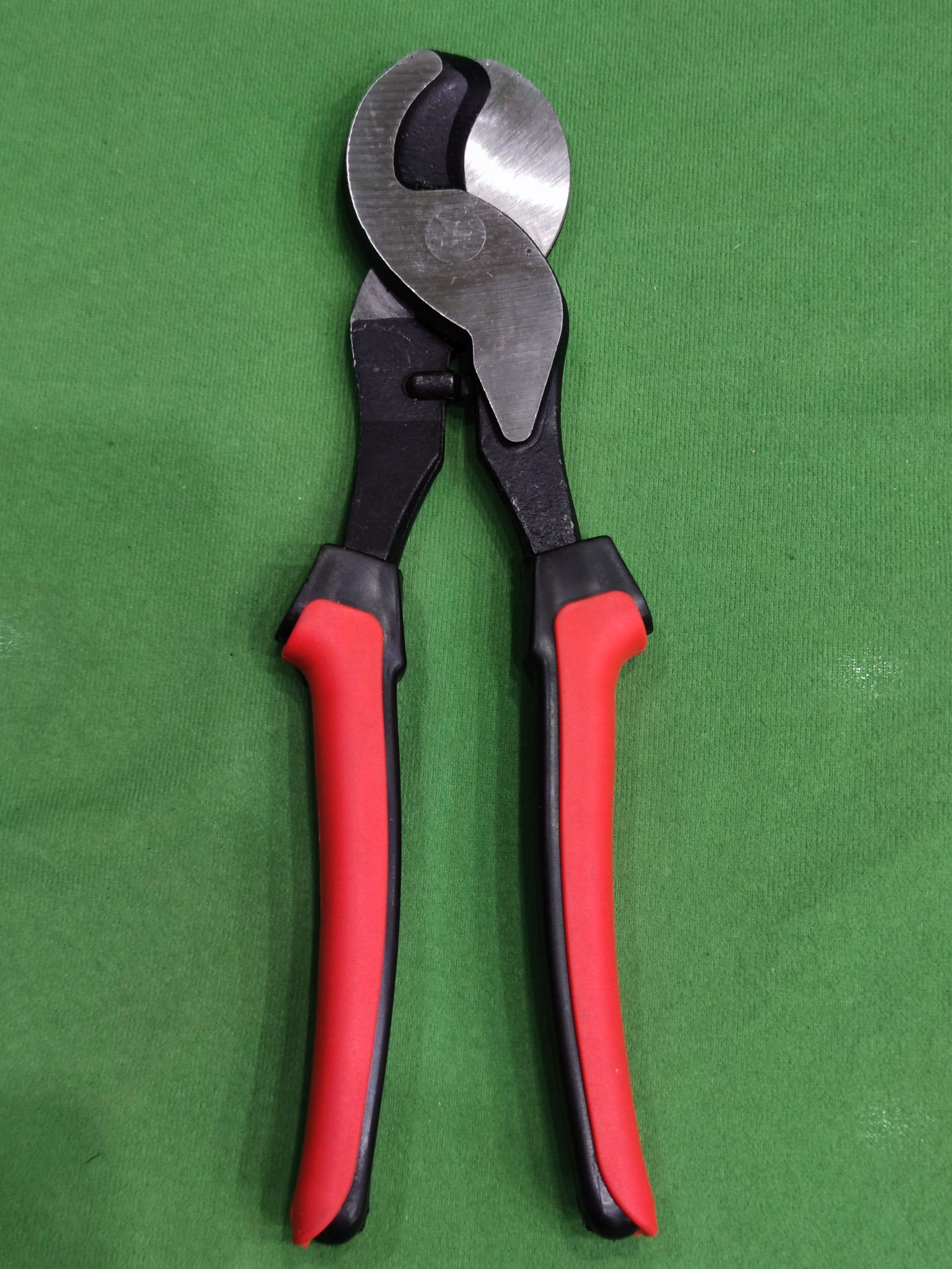 BGS 240 mm kábelvágó fogó, kiemelt kép