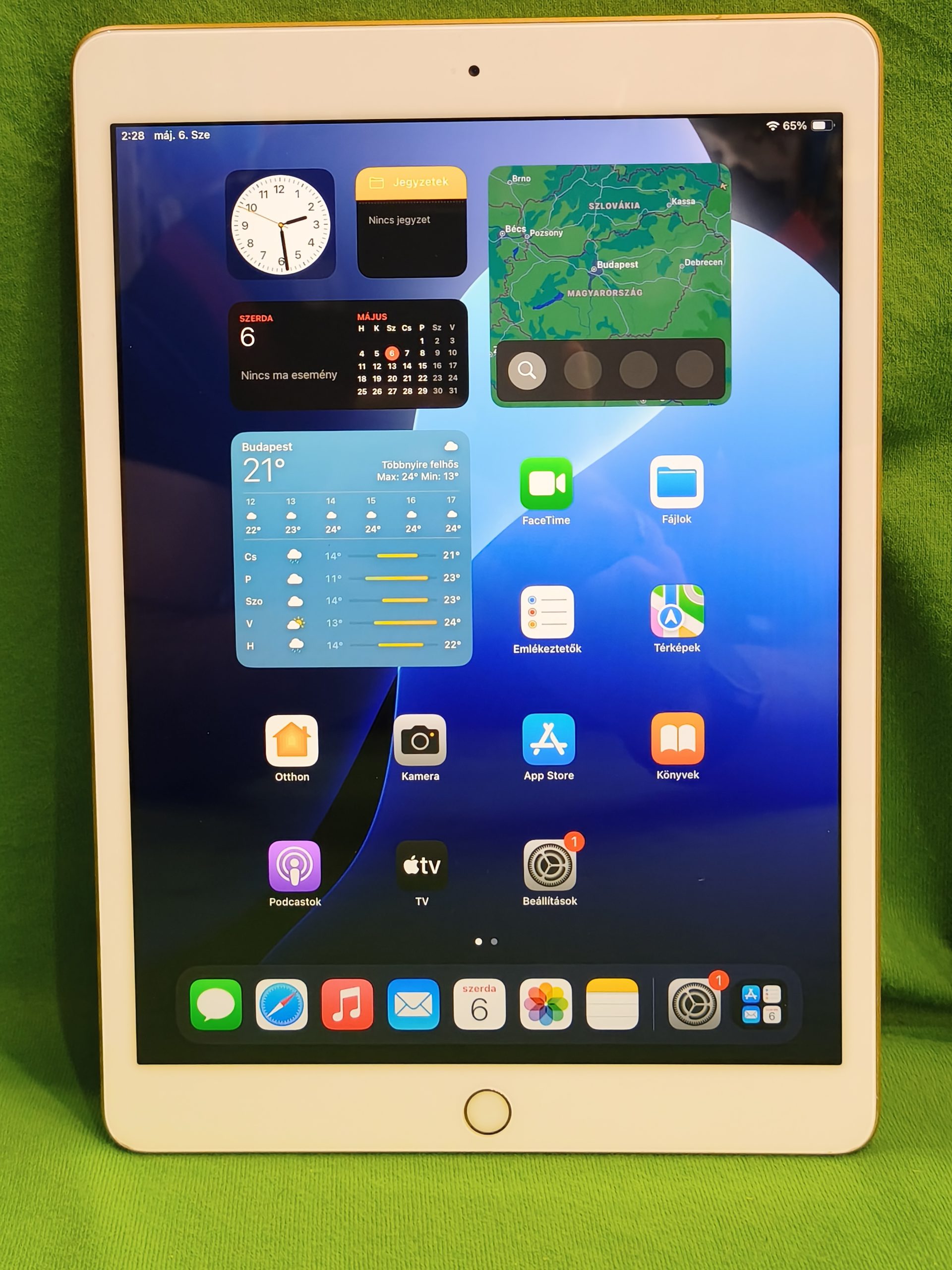 Apple iPad 7 32GB WIFI 10.2" tablet, kiemelt kép