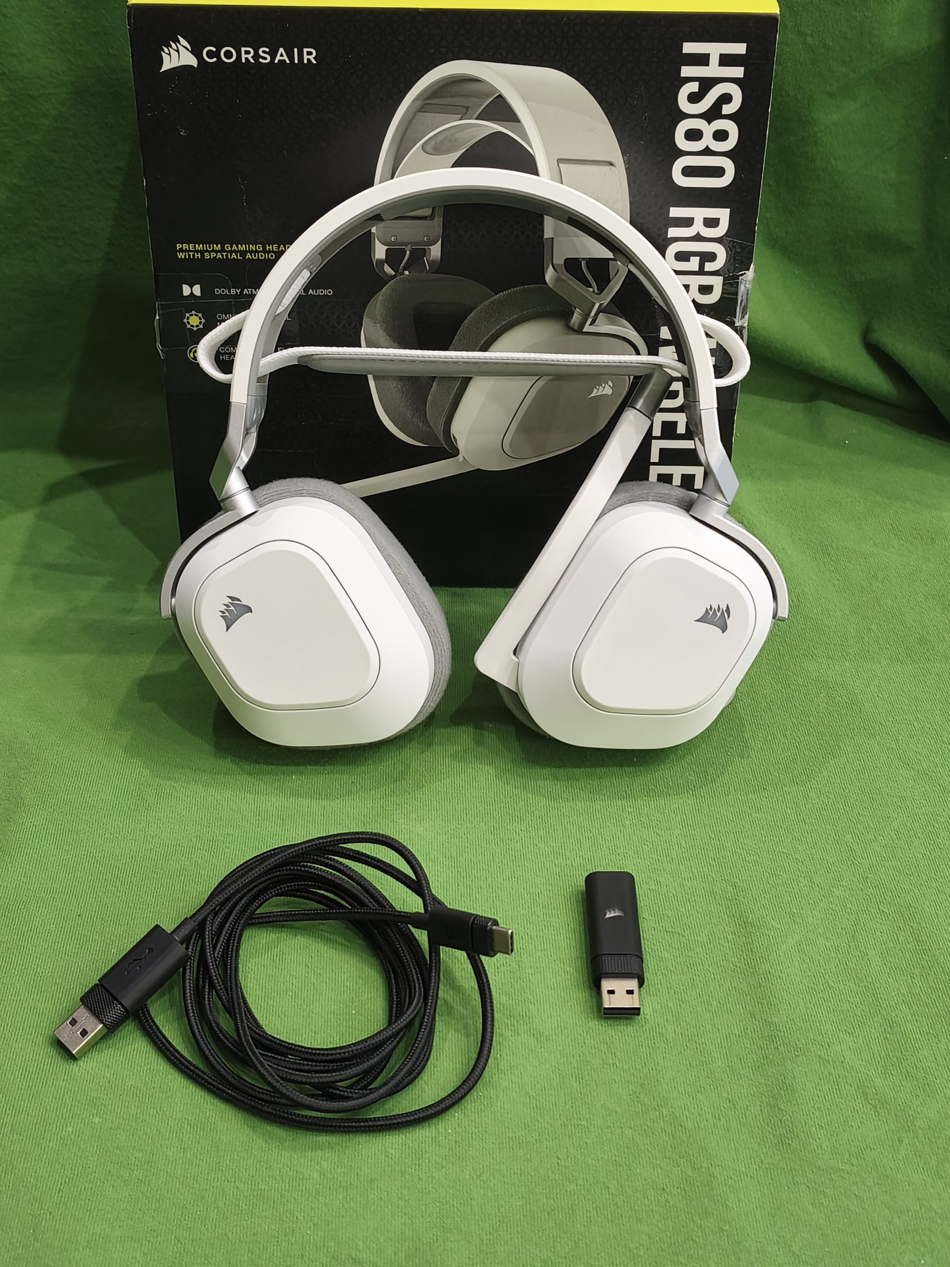 Corsair HS80 RGB vezeték nélküli Gamer fejhallgató, kiemelt kép