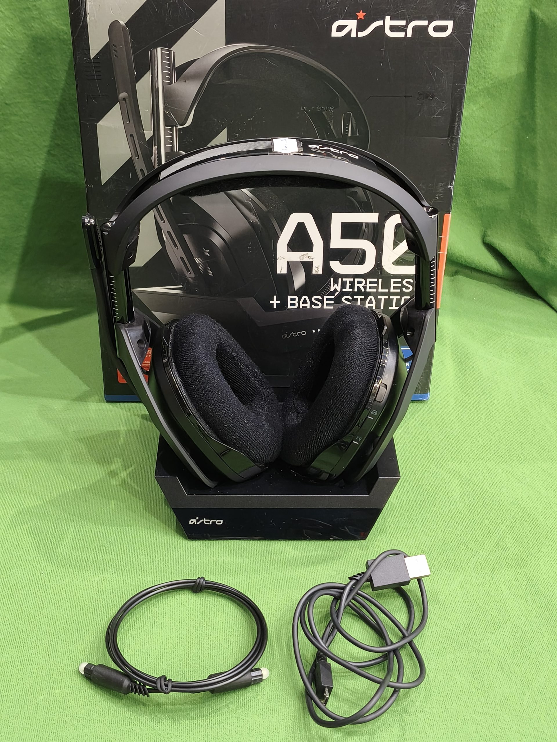 Logitech Astro A50 Gen. 4 vezeték nélküli Gamer fejhallgató + Bases Station, kiemelt kép