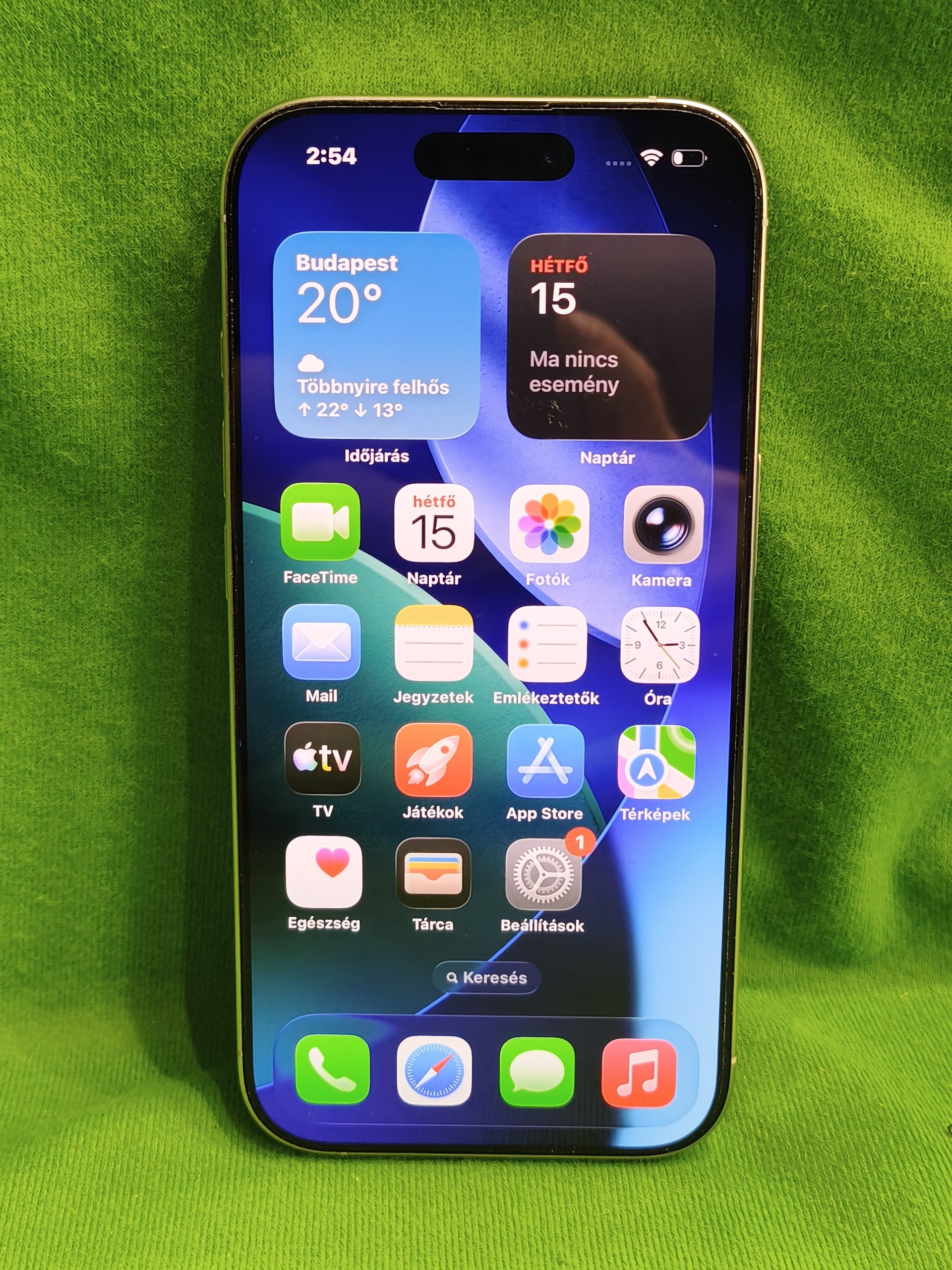 Apple iPhone 16 Pro 128 GB kártyafüggetlen telefon, kiemelt kép
