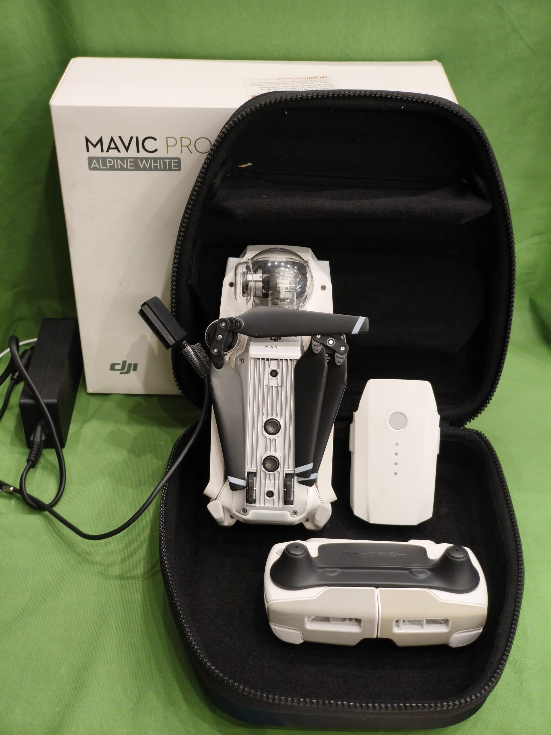 DJI Mavic Pro Alpine White limitált kiadású dróncsomag, kiemelt kép