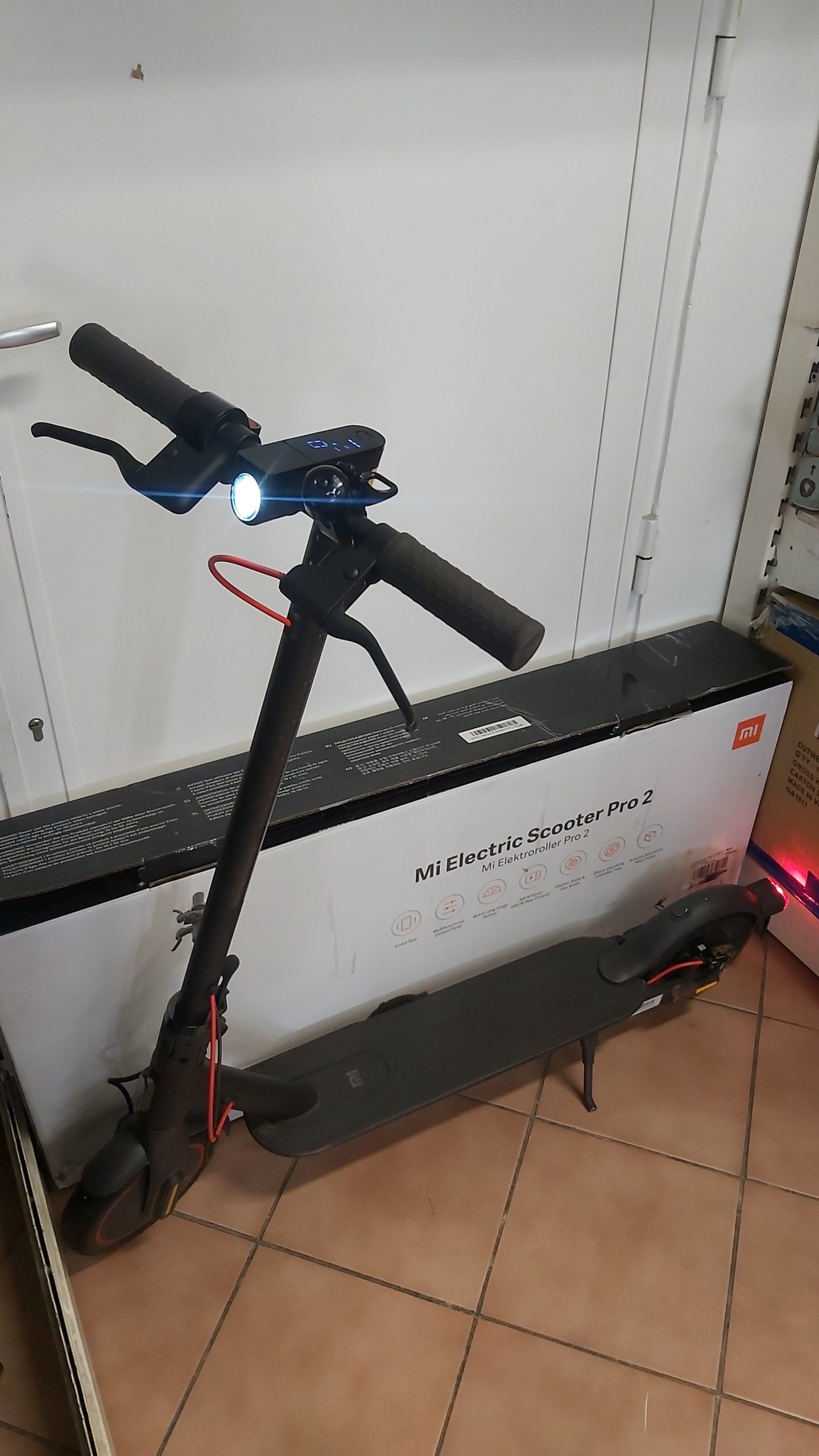 Xiaomi Mi Electric Scooter Pro 2 elektromos roller 28 km!, kiemelt kép