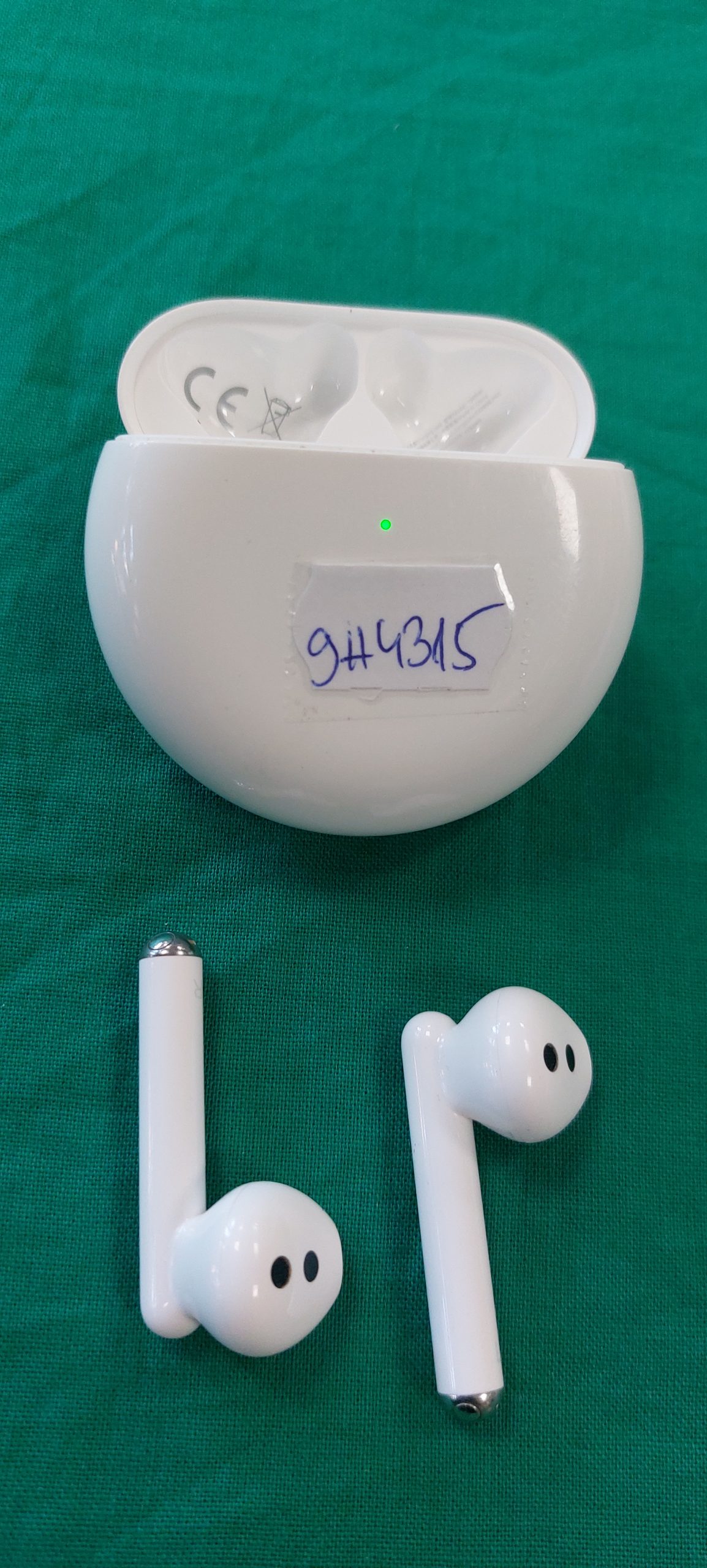 Huawei Freebuds 4 bluetooth fülhallgató, kiemelt kép