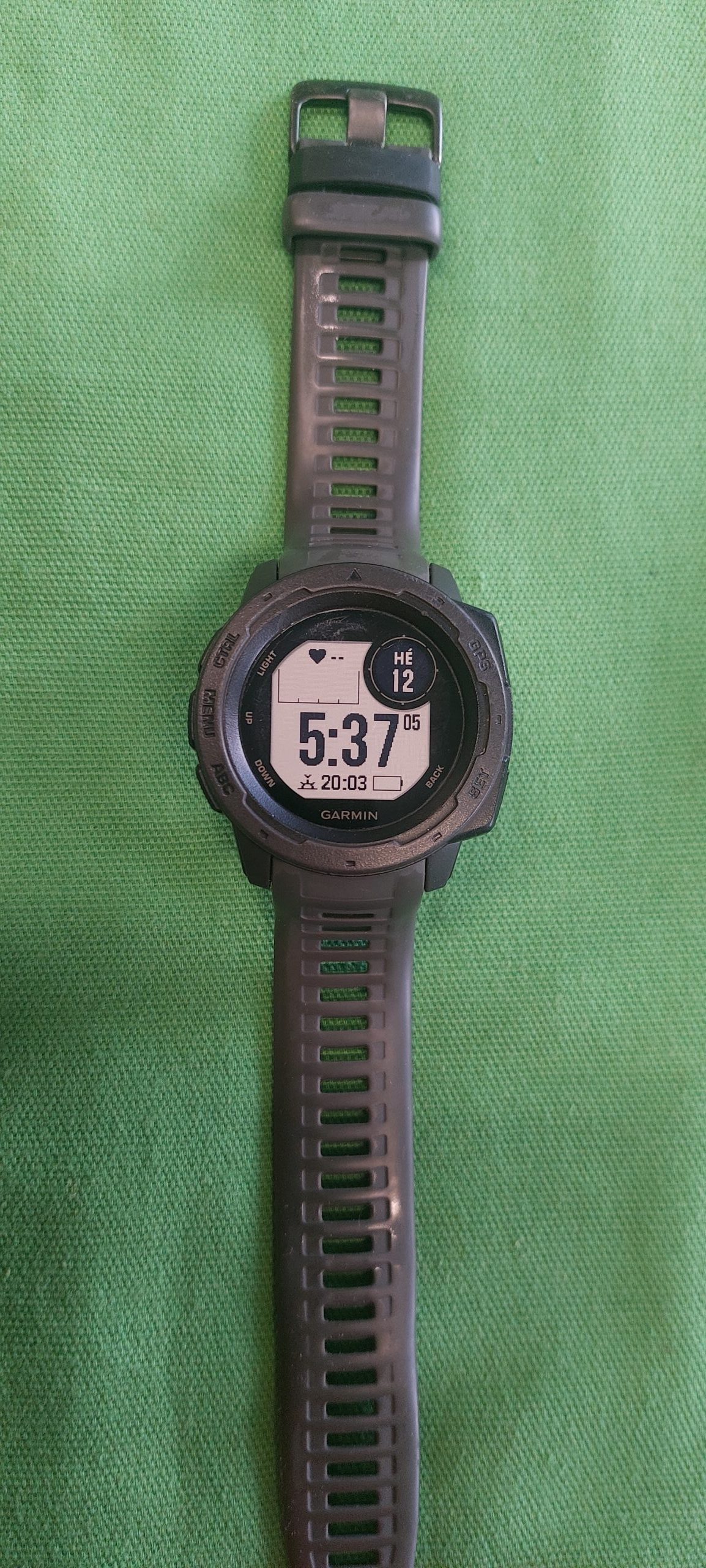 GARMIN MIL-STD-810G Instinct amerikai katonai minőségű GPS óra, kiemelt kép