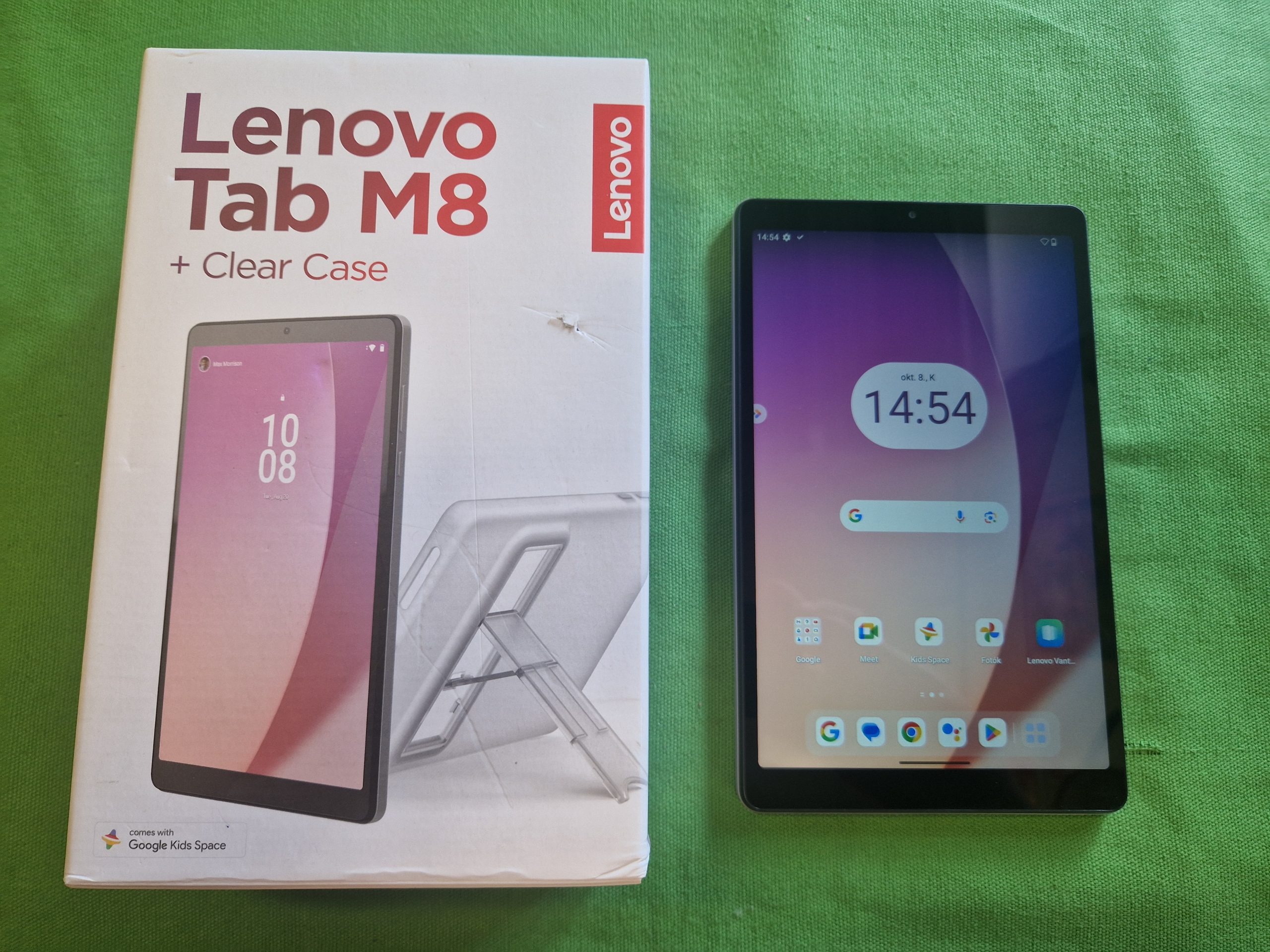 Lenovo Tab M8 8" 3/32GB szürke Wi-Fi tablet + tok, kiemelt kép