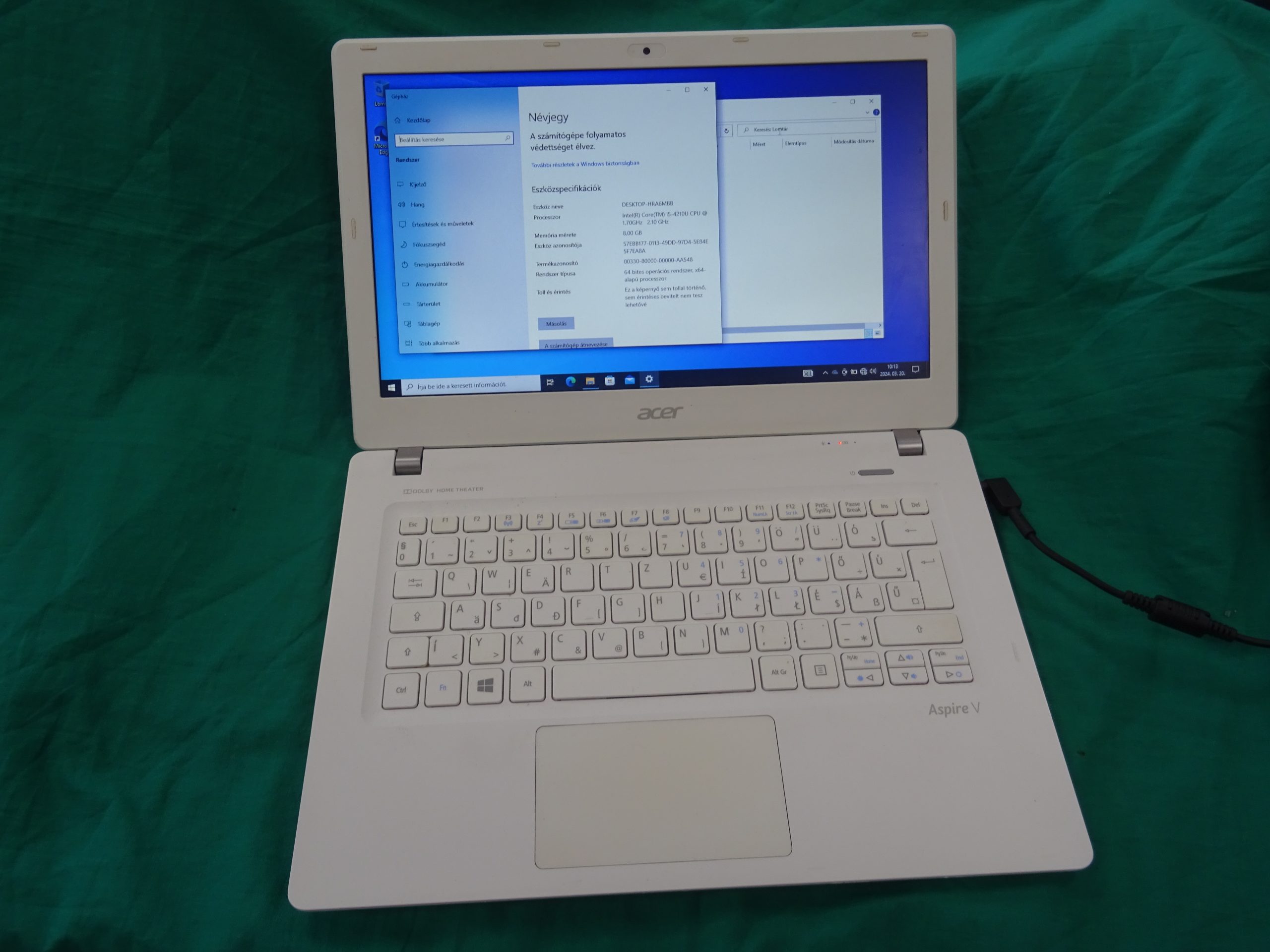 Acer V3-371 Laptop i5 -4.Gen, kiemelt kép