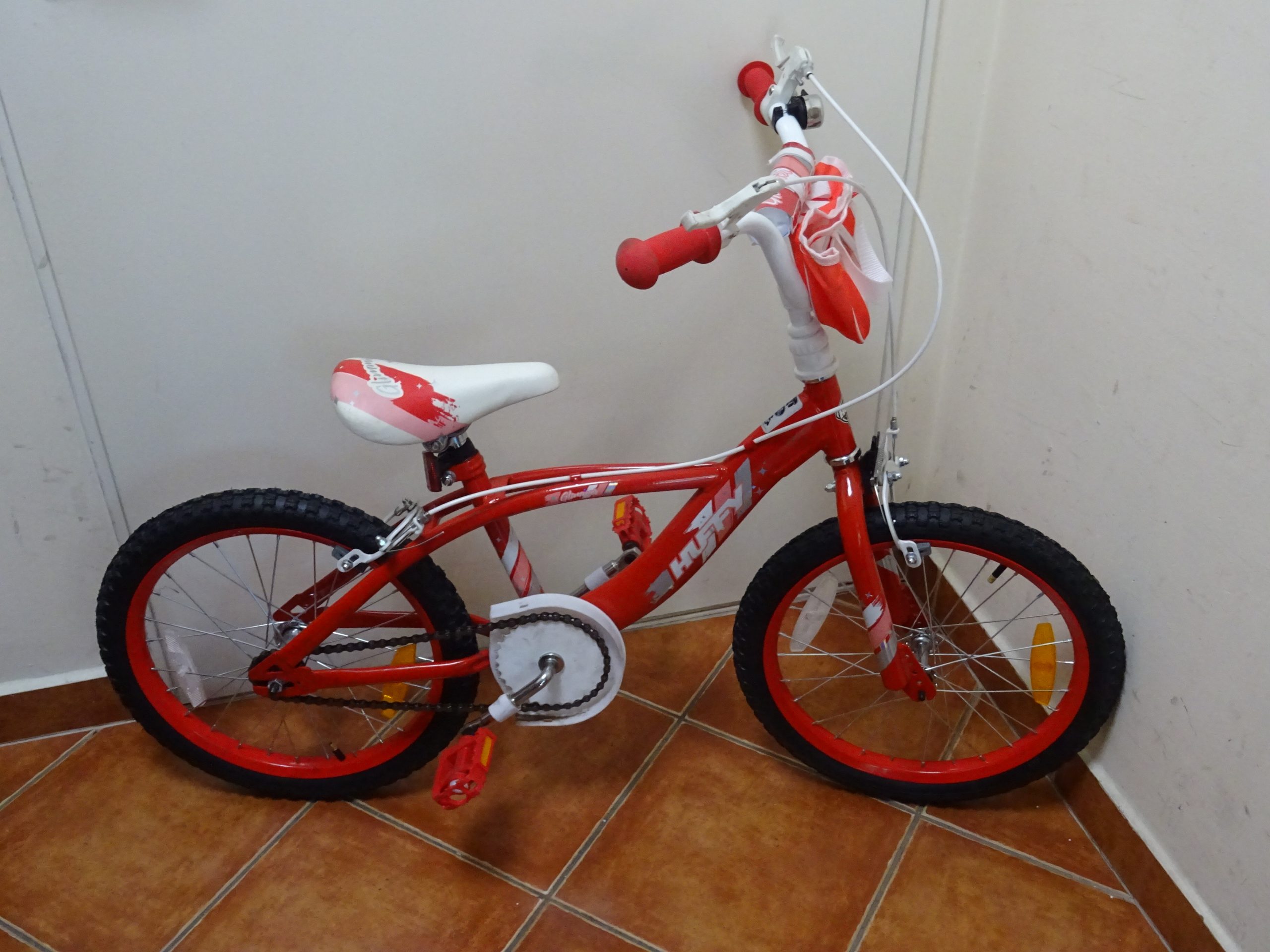 Huffy 18" piros gyerekkerékpár, kiemelt kép