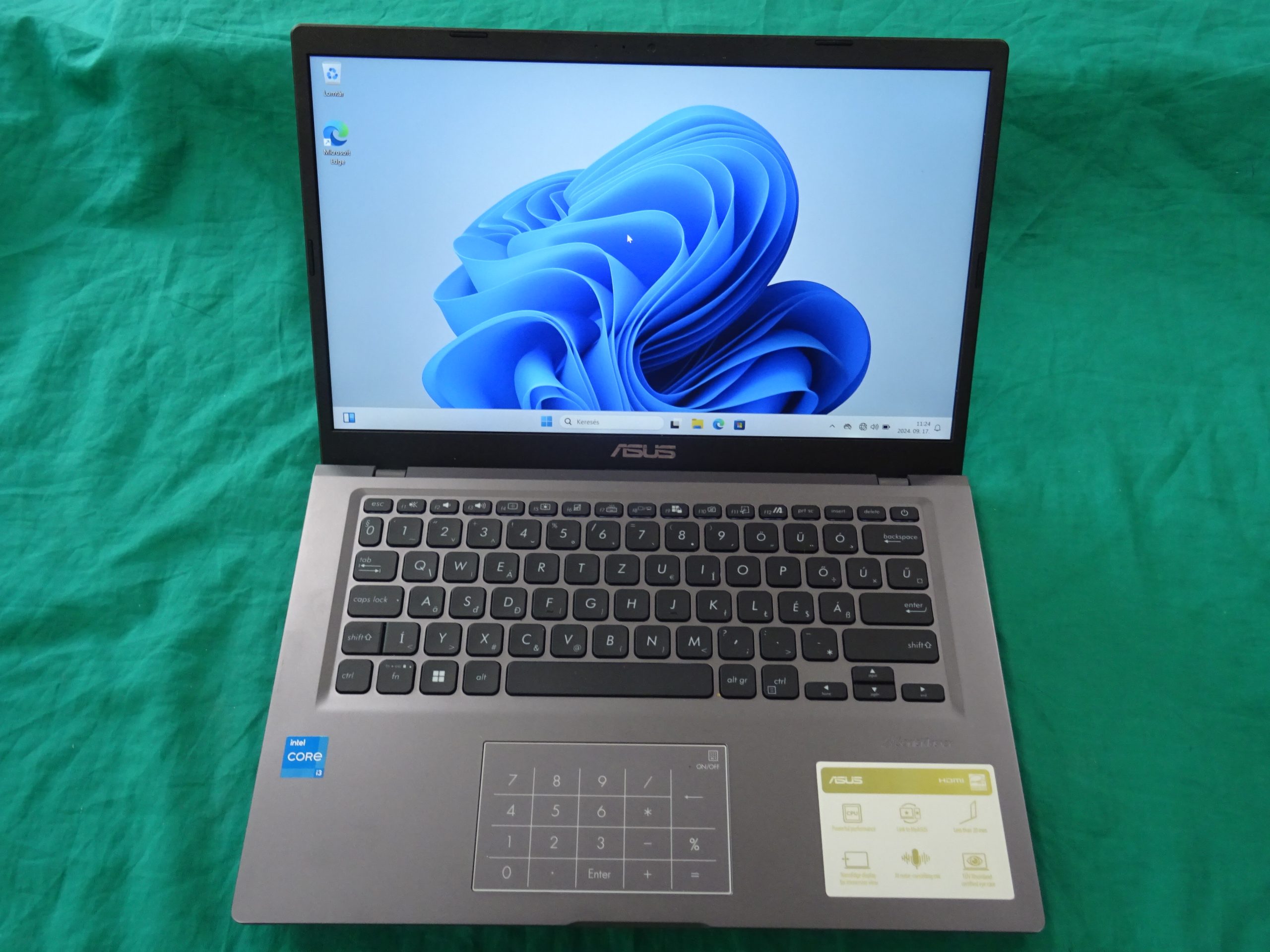 ASUS Vivobook X415EA laptop, kiemelt kép