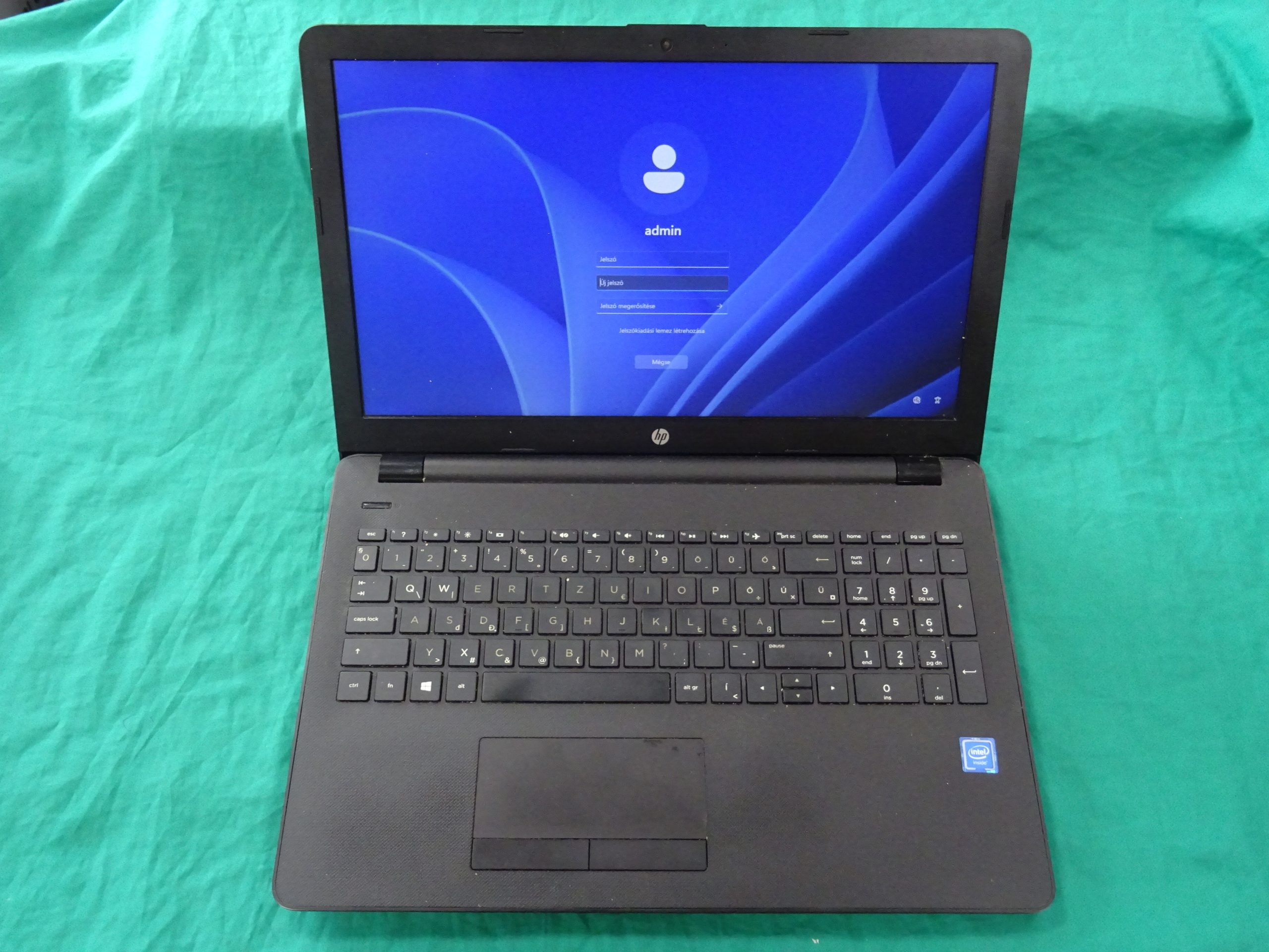 HP TPN-C129 notebook N3060/4GB/500GB, kiemelt kép