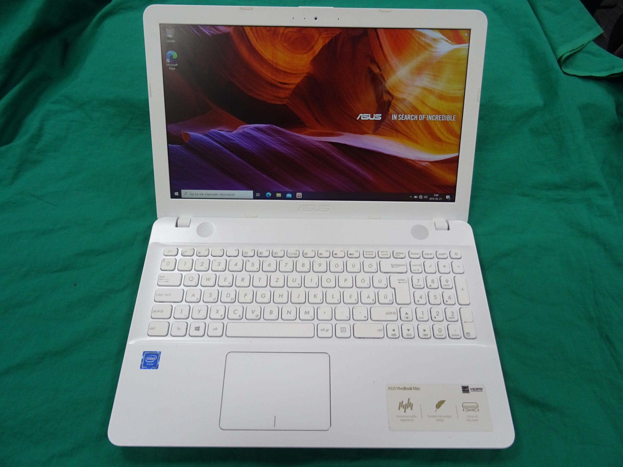 Asus Vivobook Max Laptop, kiemelt kép