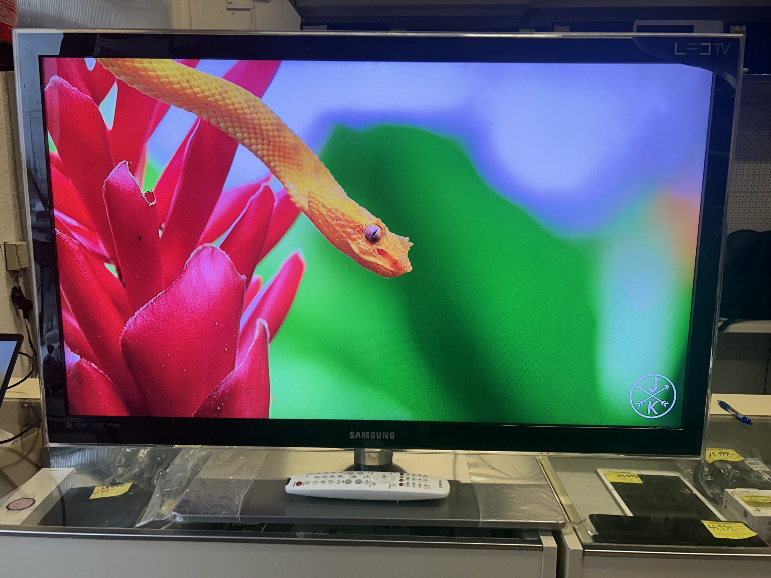 Samsung 40" 102 cm FULL HD TV UE40C6000, kiemelt kép