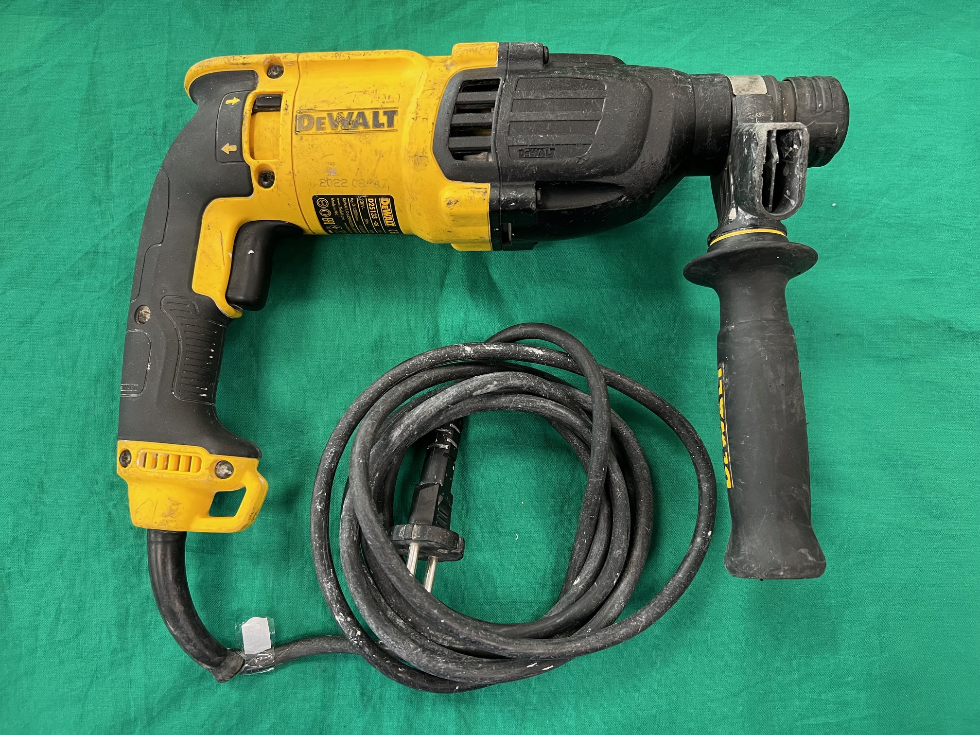 Fúrókalapács DEWALT D25133K-QS, kiemelt kép