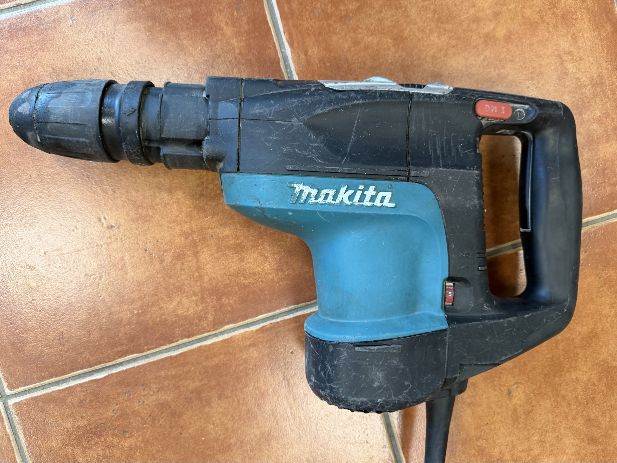 Makita hr4001c furó-, vésőkalapács, kiemelt kép
