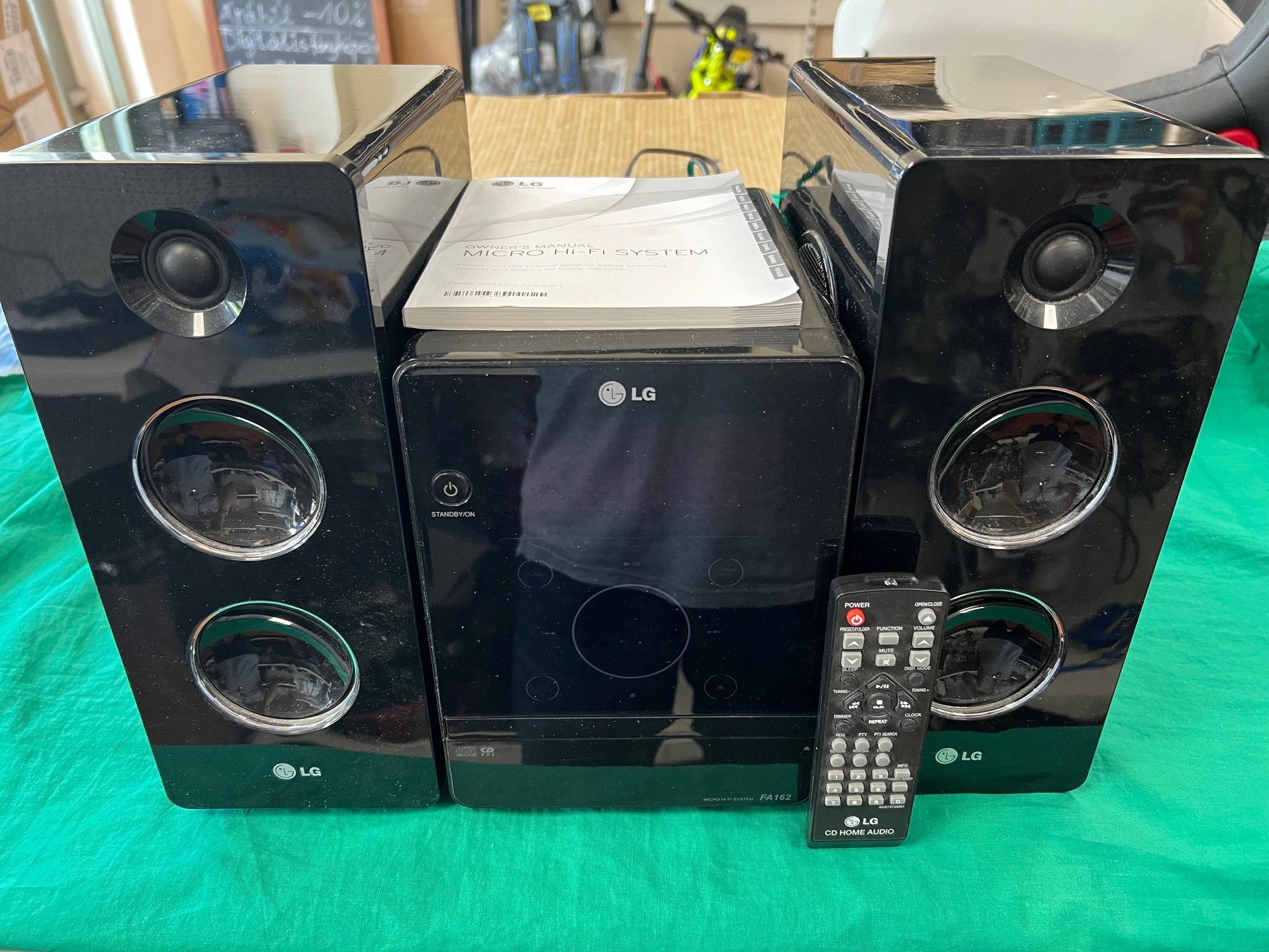 Lg MiniHifi FA162, kiemelt kép