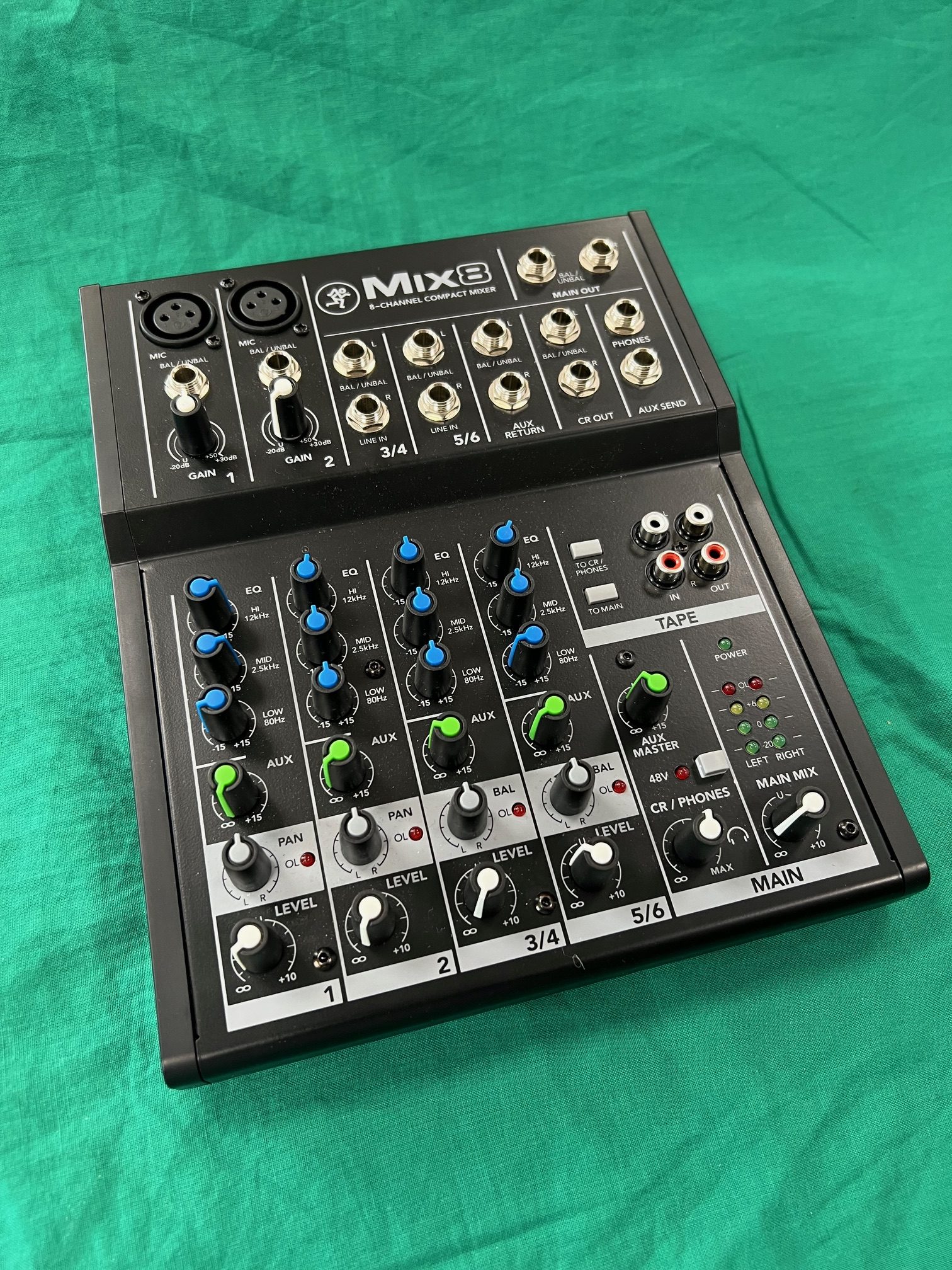 Mackie  MiX8 keverőpult, kiemelt kép