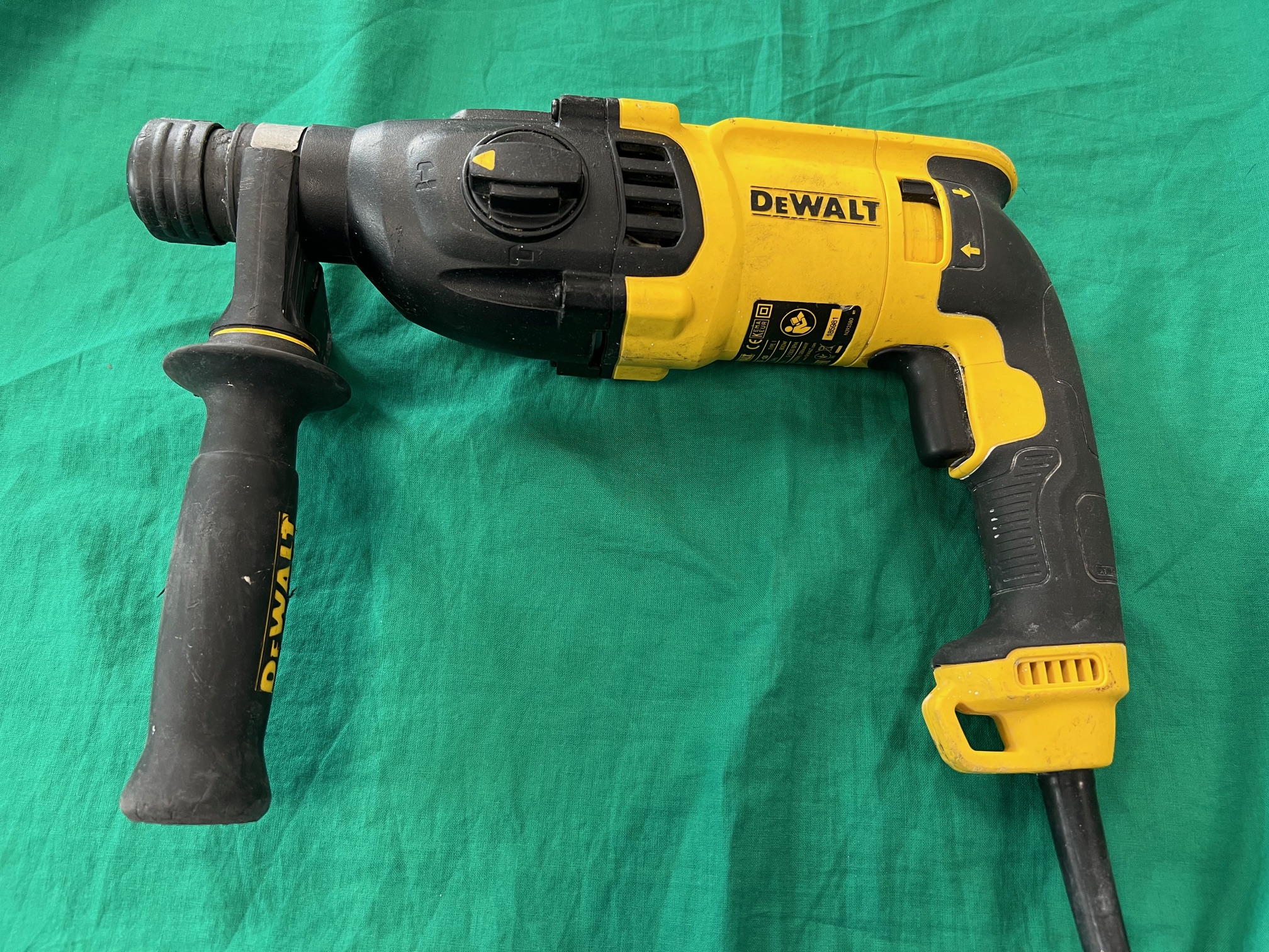 Dewalt D25133Qs fúró-vésőkalapács, kiemelt kép