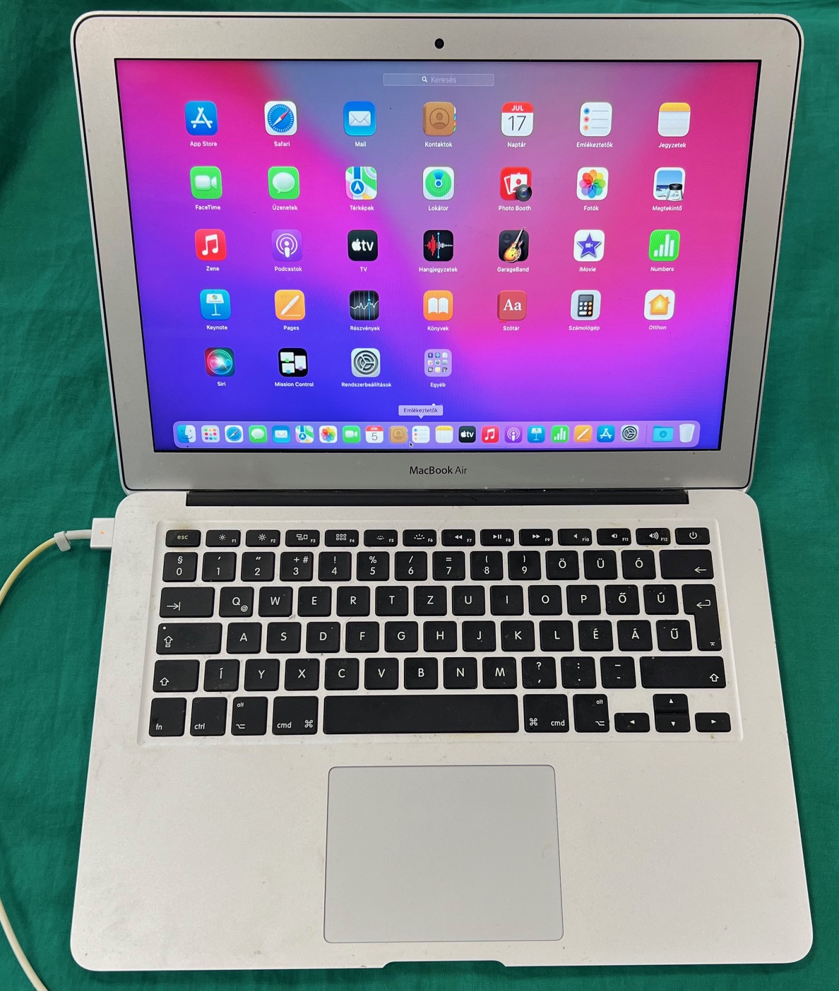 Apple MacBook Air A1466, kiemelt kép
