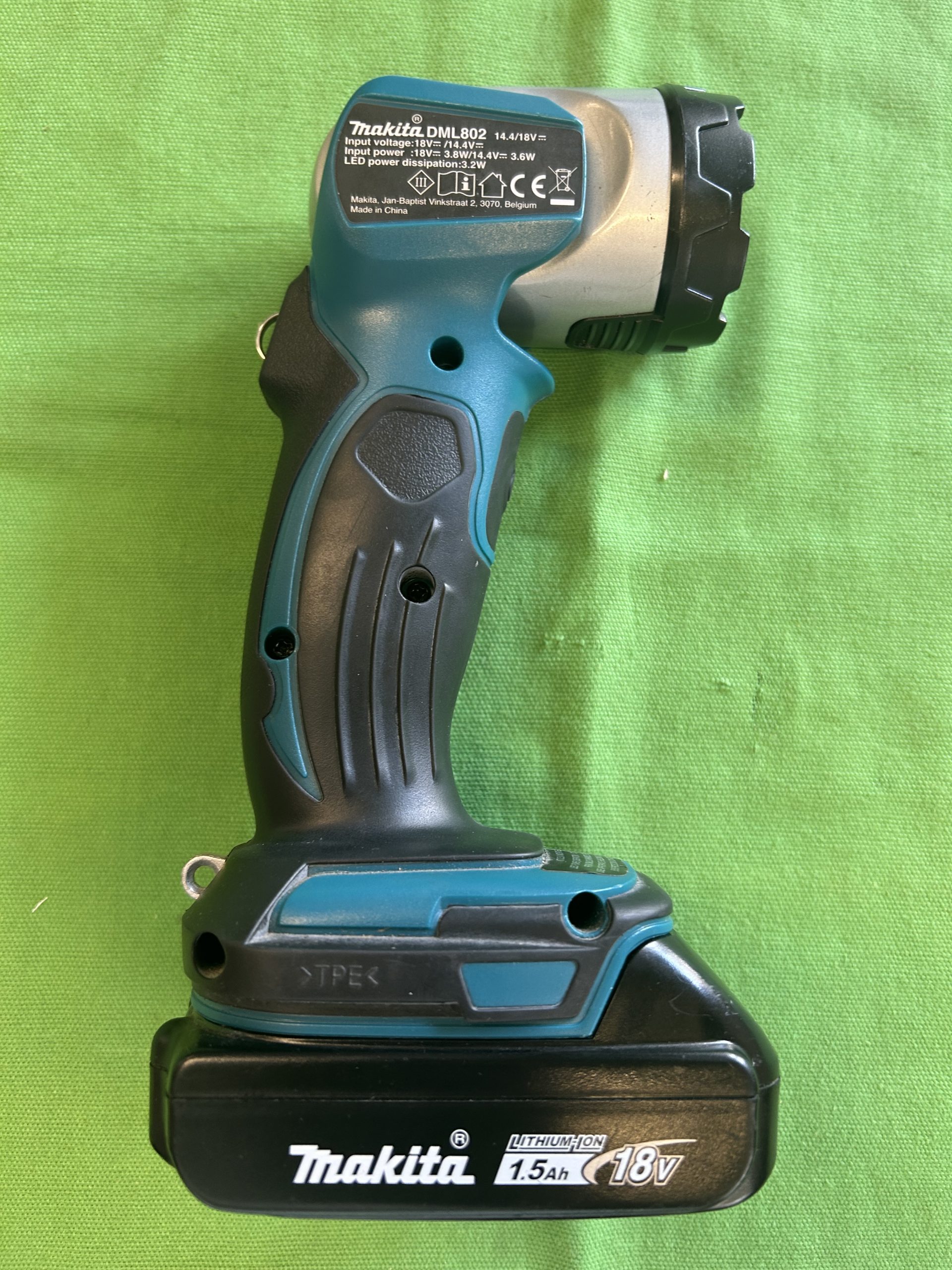 Makita DML802 Li-ion akkus LED lámpa akkuval, kiemelt kép