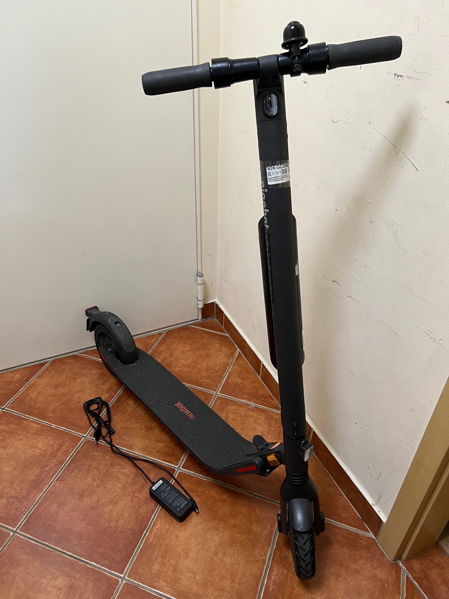 Ninebot KickScooter E45D elektromos roller, kiemelt kép
