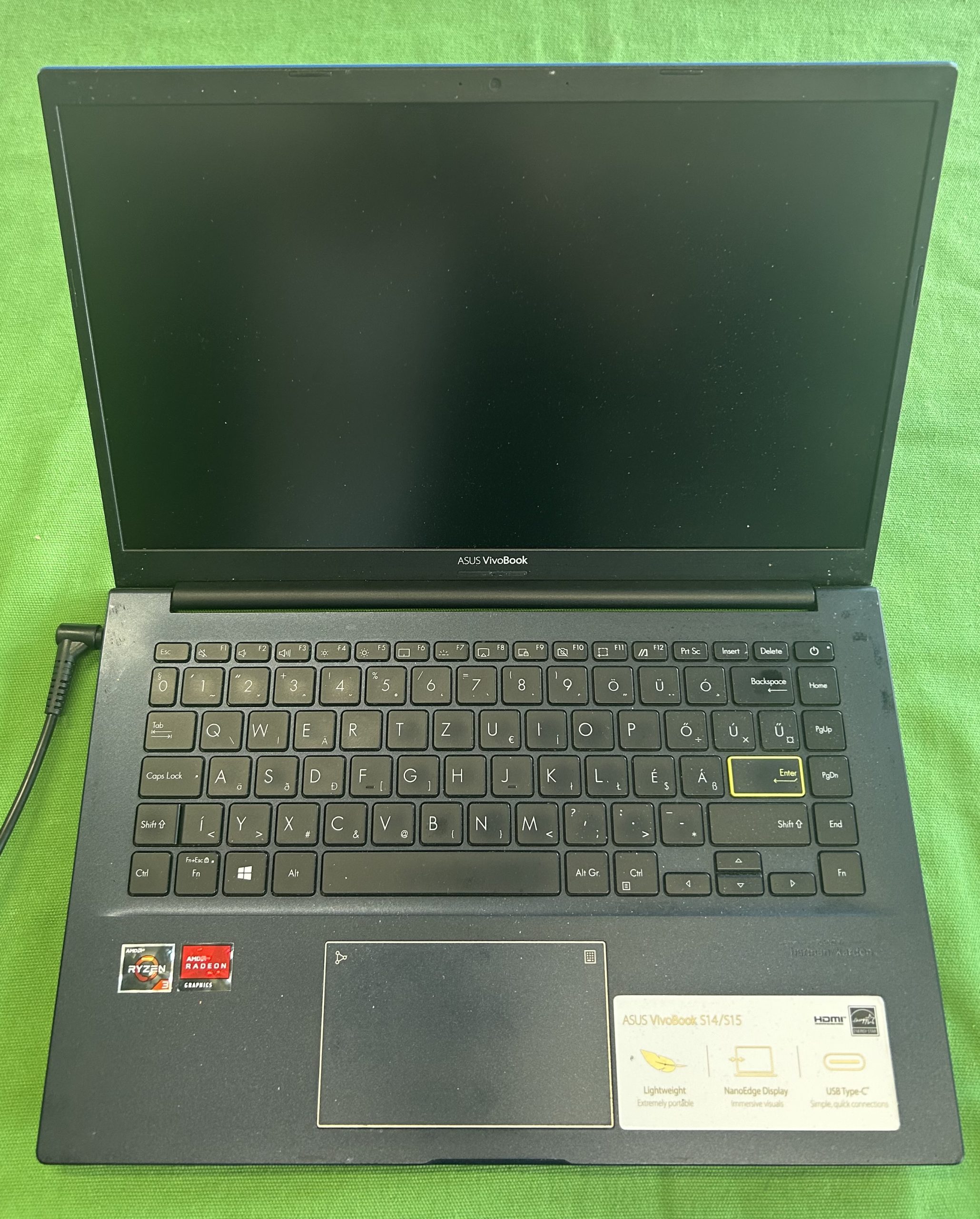 Asus Vivobook Notebook Ryzen 3/8/250, kiemelt kép