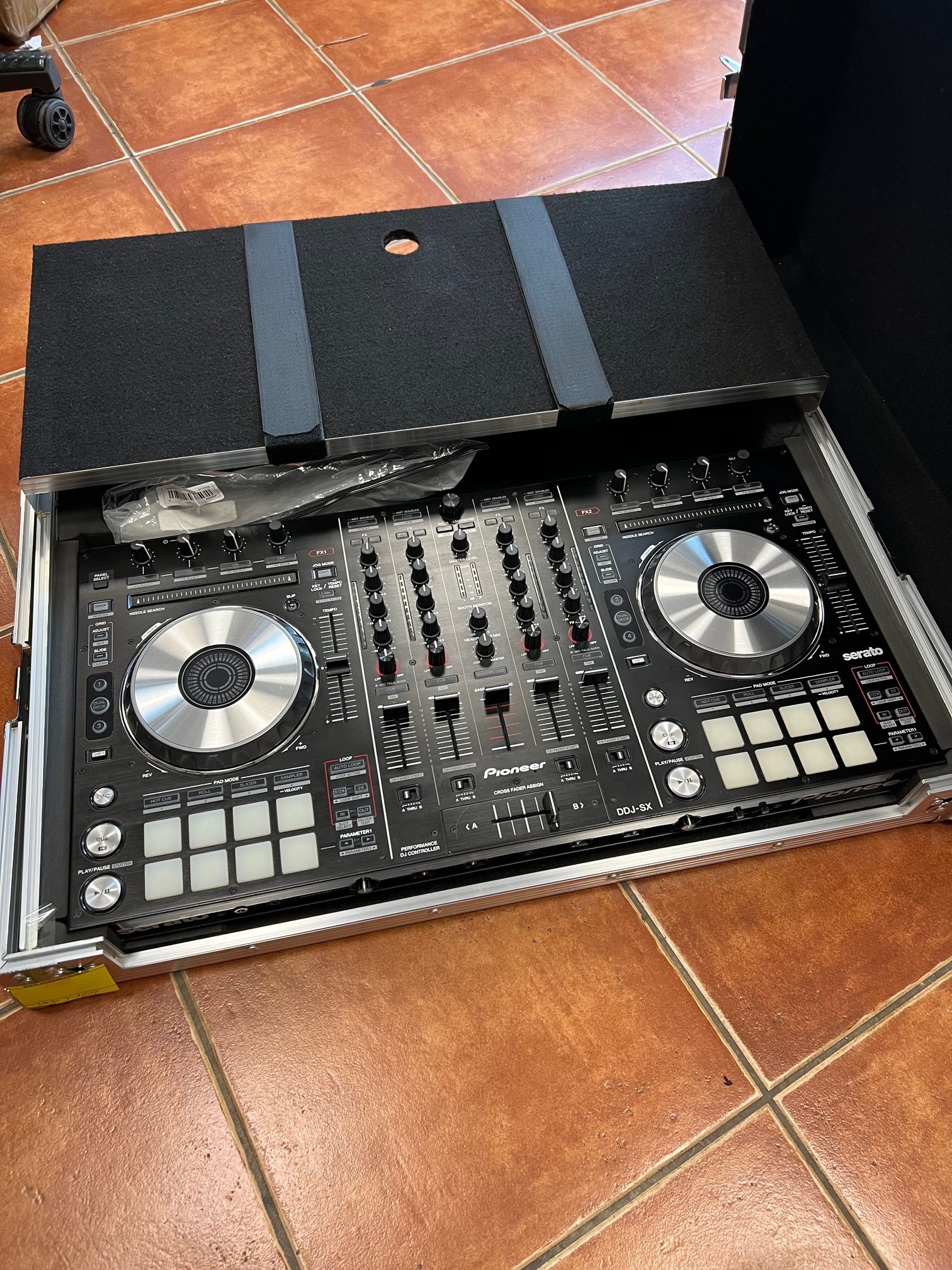 DJ pult Pioneer DDJ-SX, kiemelt kép