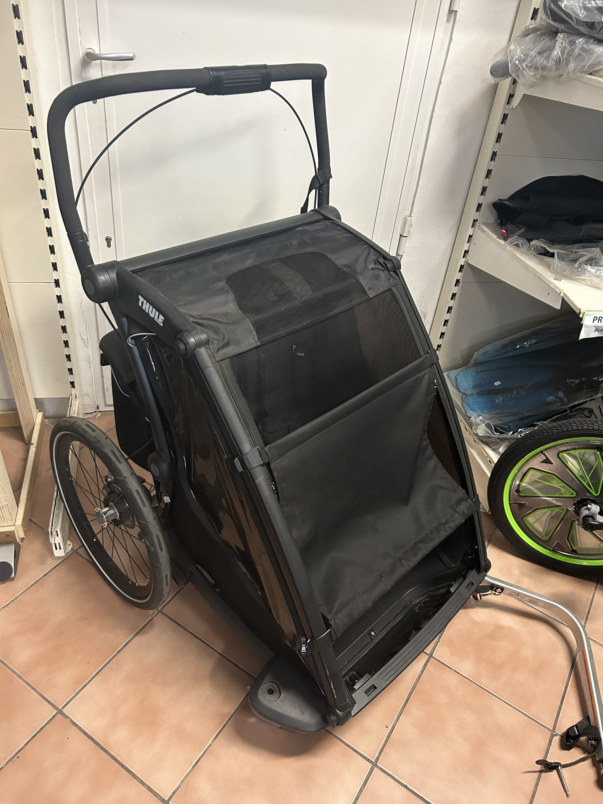 Thule Chariot Sport 2 Midnight Black multifunkciós gyerekhordozó kerékpár, futás, sétálás, és sífutás, kiemelt kép