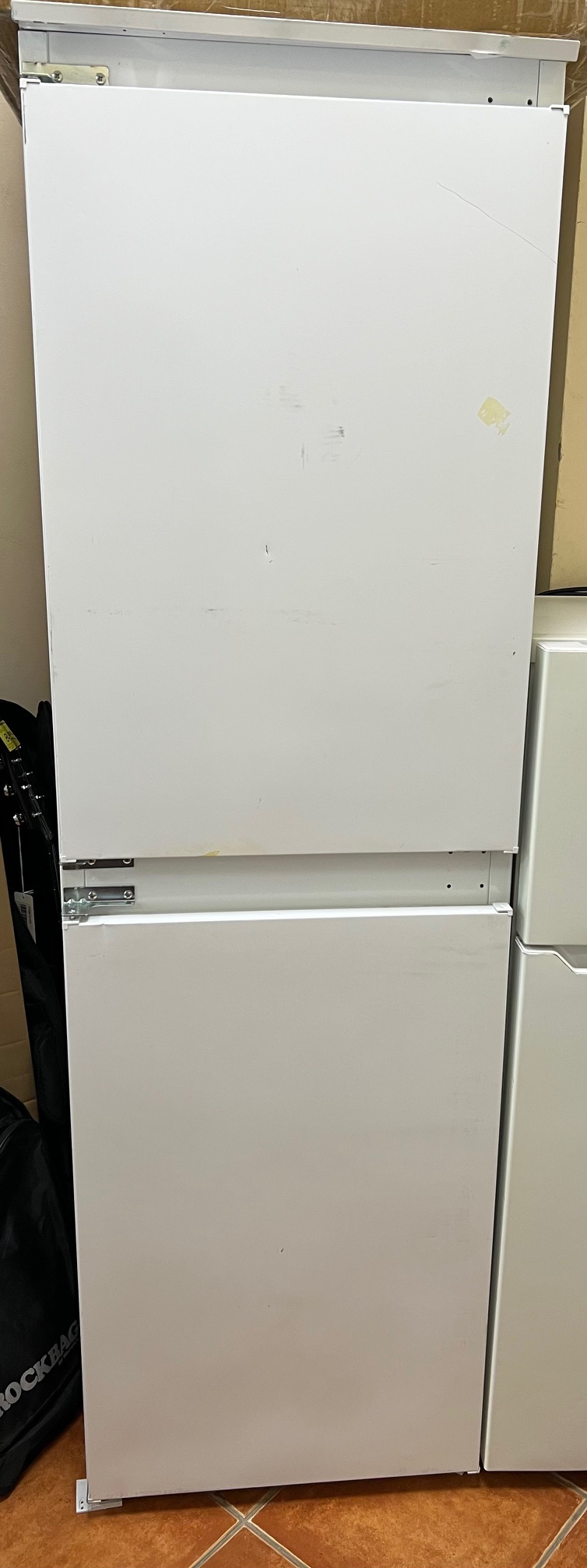Új, beépíthető Indesit alulfagyasztós A+ hűtőszekrény CB283W, kiemelt kép