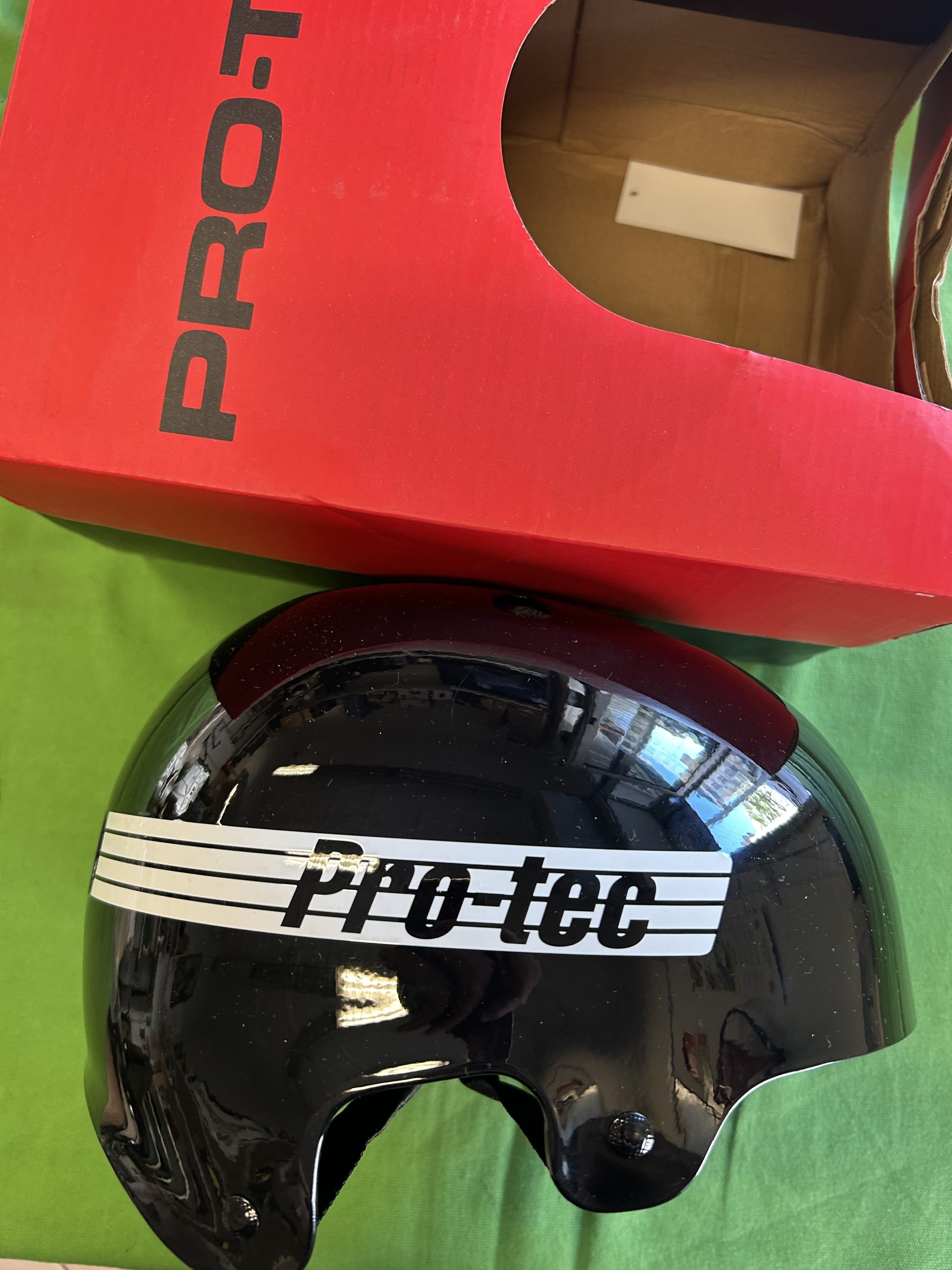 Pro-tech bukósisak  M, kiemelt kép