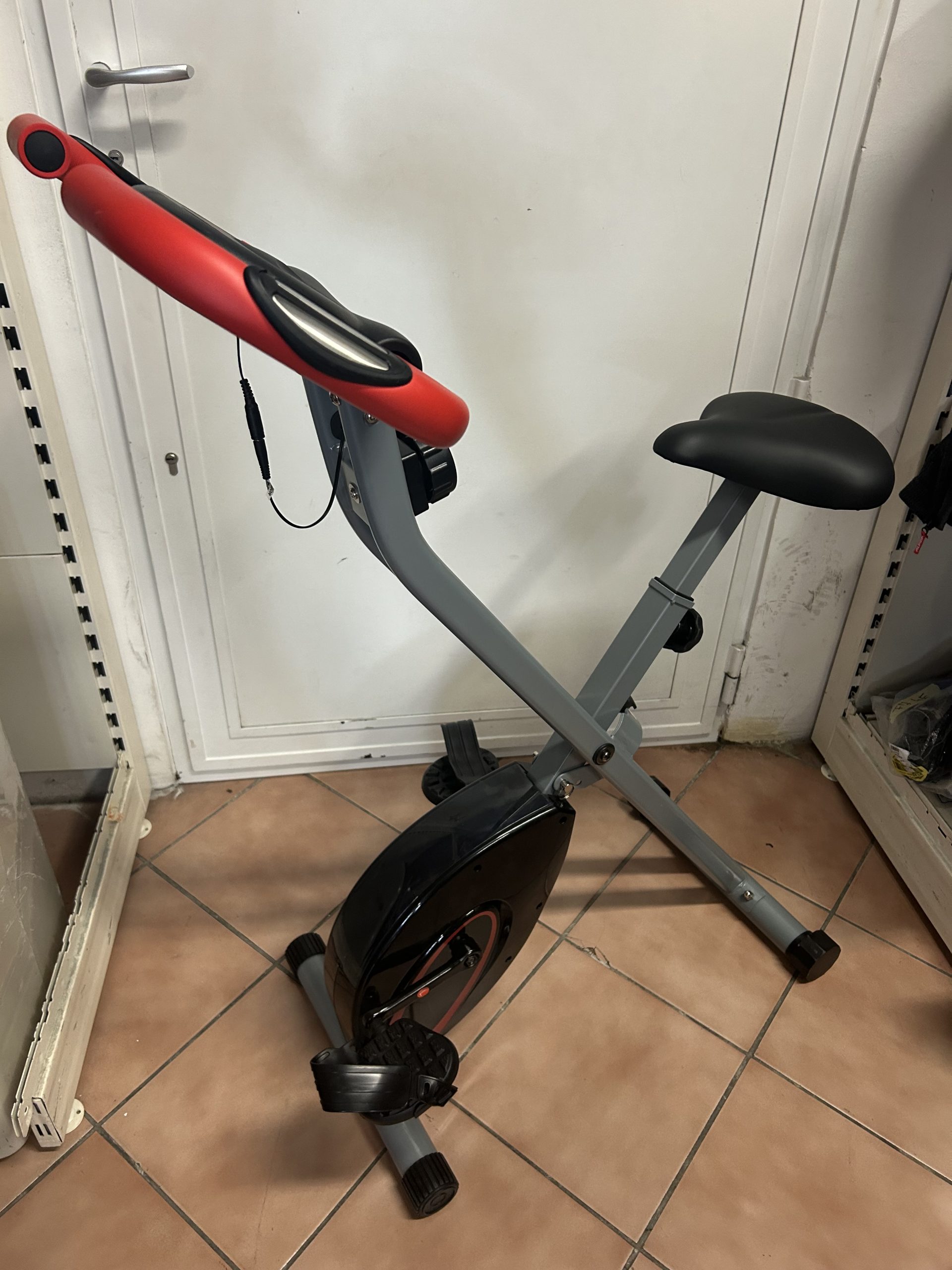 Új szobakerékpár UltraSport F-Bike (összecsukható) piros-fekete, kiemelt kép