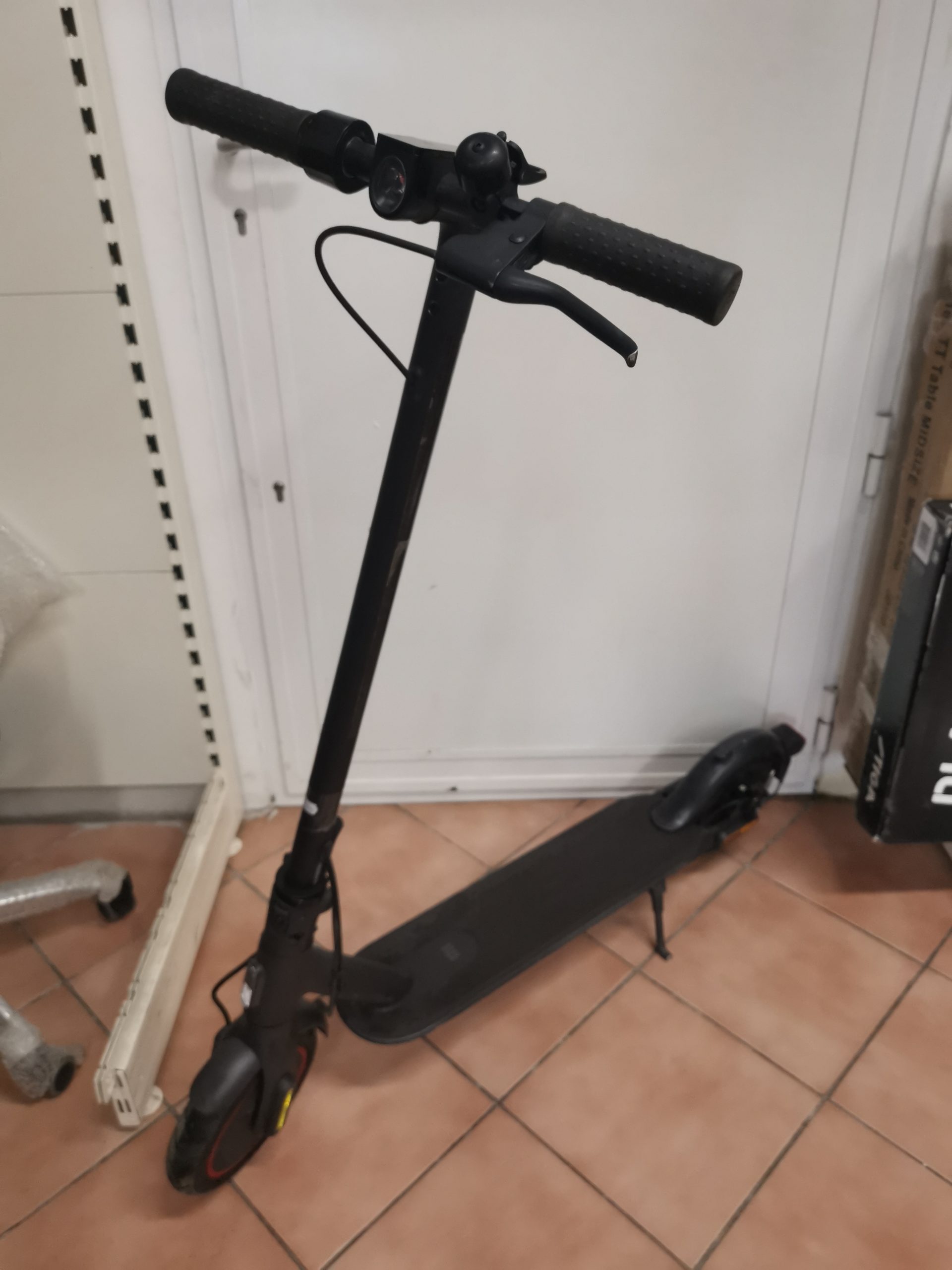 Xiaomi Mi Pro 2 300W E-roller dobozában 303 km-t futott!, kiemelt kép