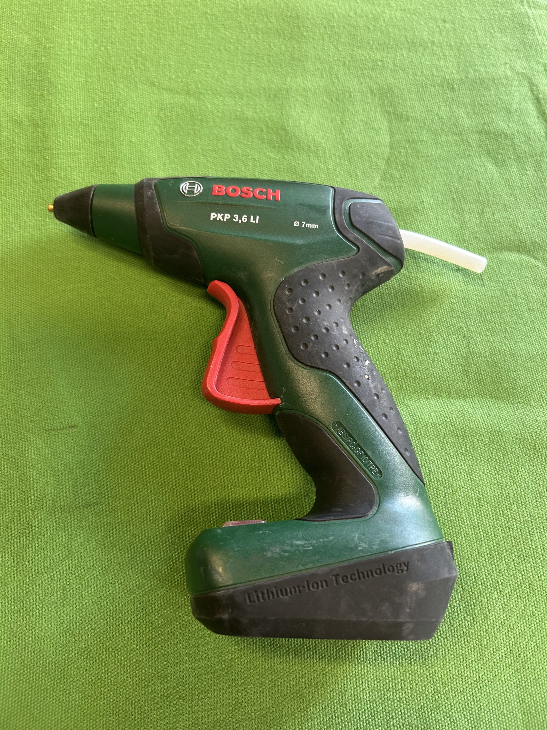 BOSCH PKP 3.6 LI Akkus ragasztópisztoly, kiemelt kép