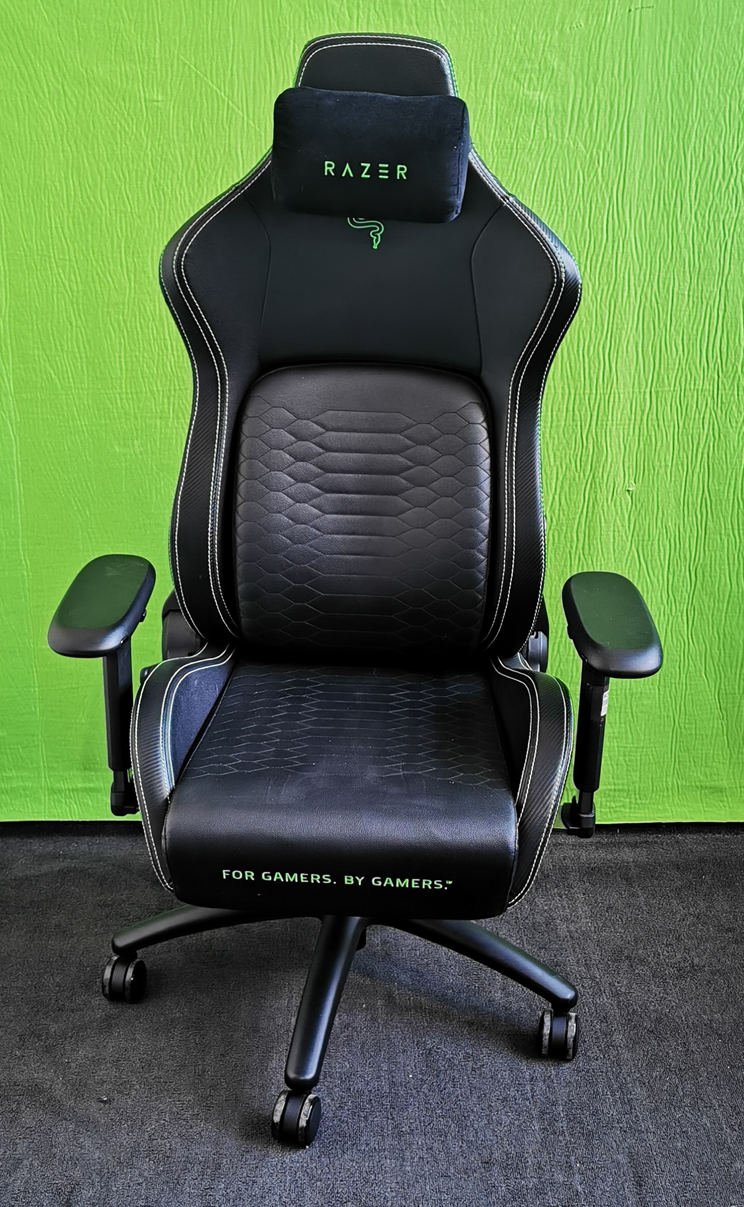 Új! Razer Iskur V2 - Black gamer szék!, kiemelt kép