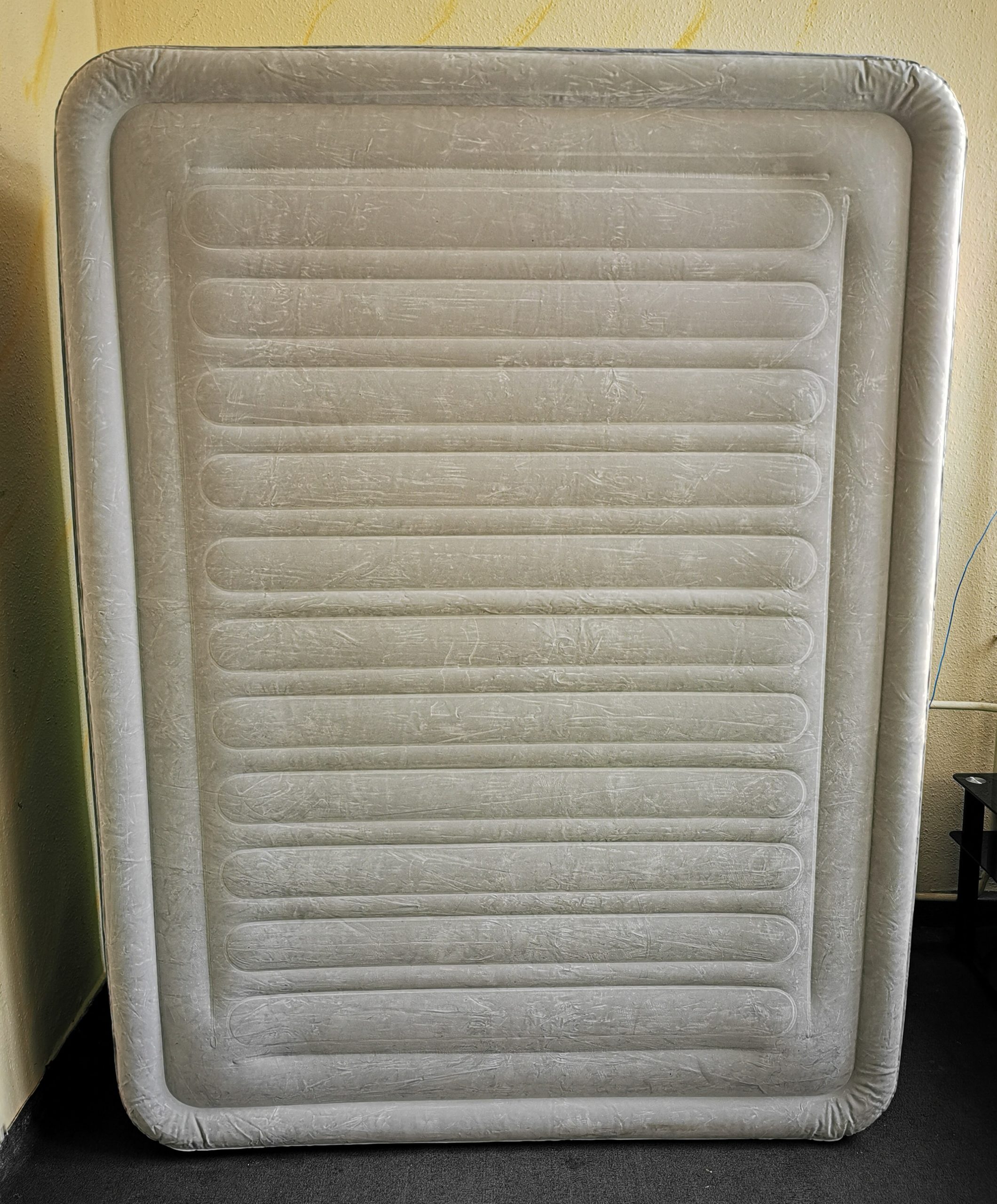 Intex Queen Essential felfújható ágy, kiemelt kép