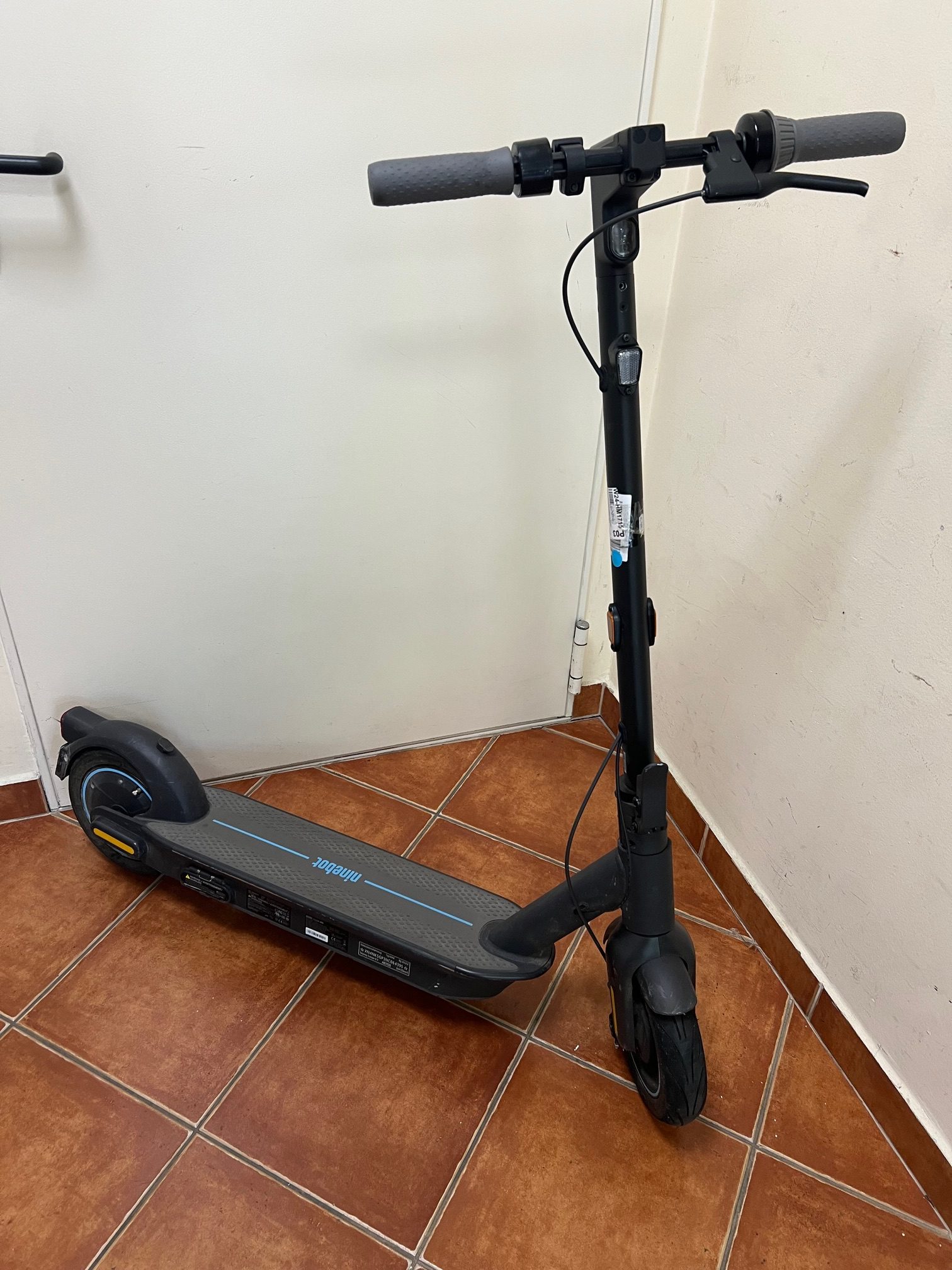 Ninebot MAX G30D II 350W elektromos roller, kiemelt kép
