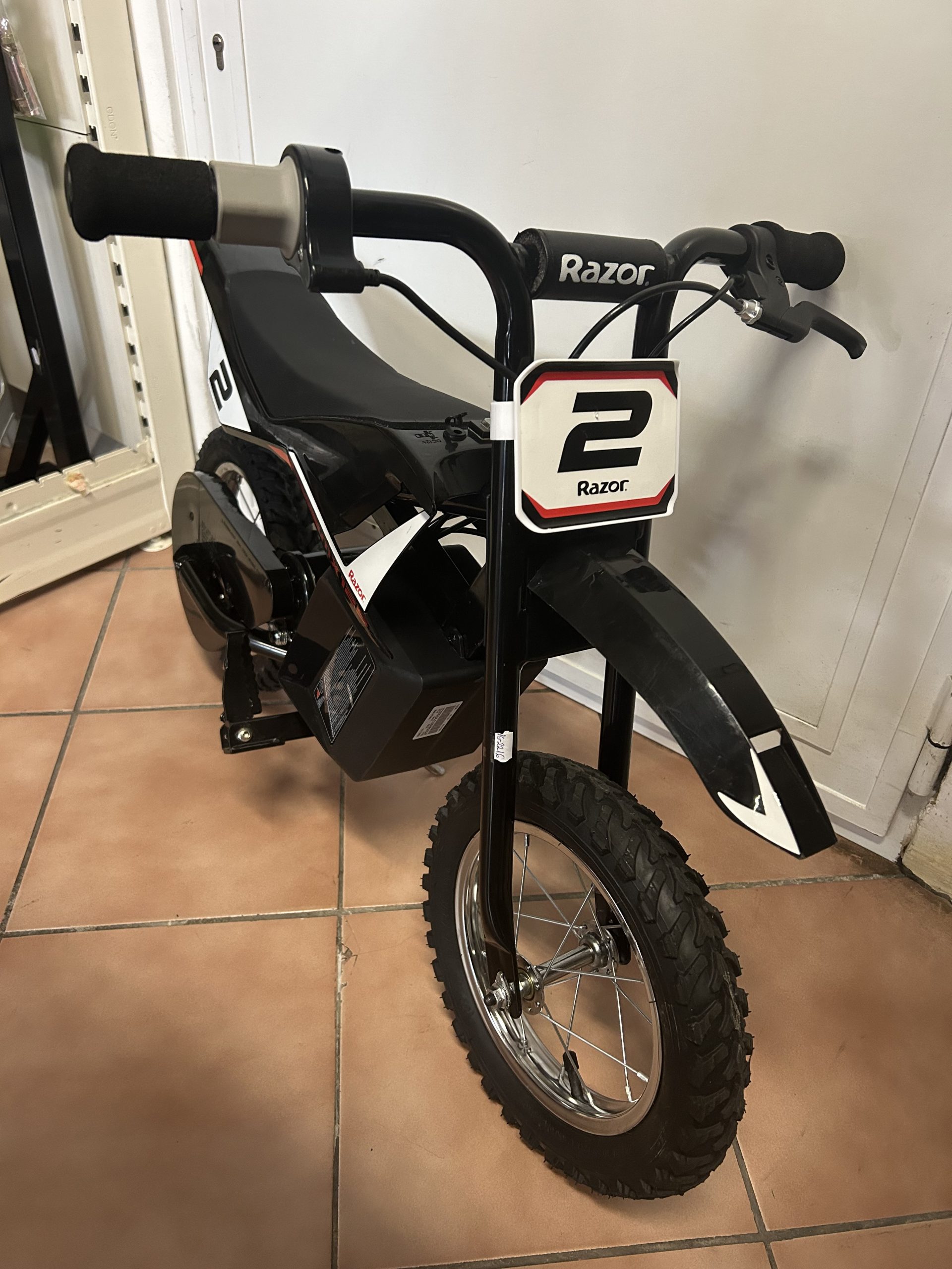 Razor Kids elektromos motorkerékpár, kiemelt kép